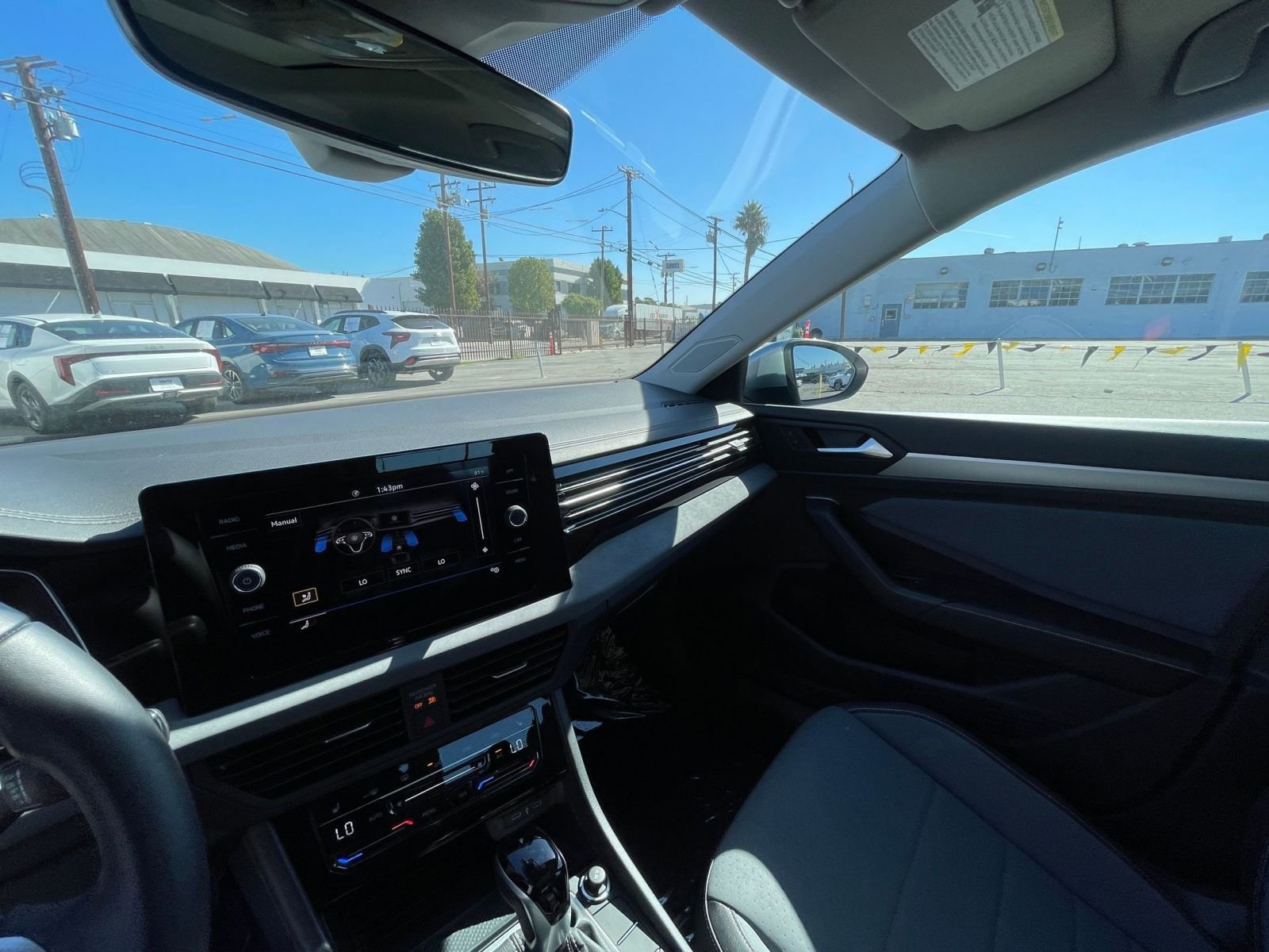 Thumbnail: 2025 Volkswagen Jetta - 35