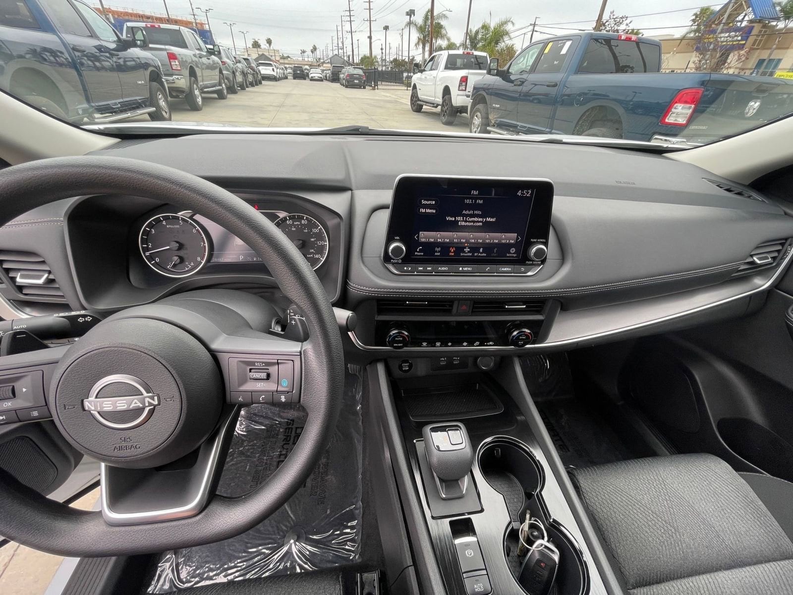 2024 Nissan Rogue SV 33