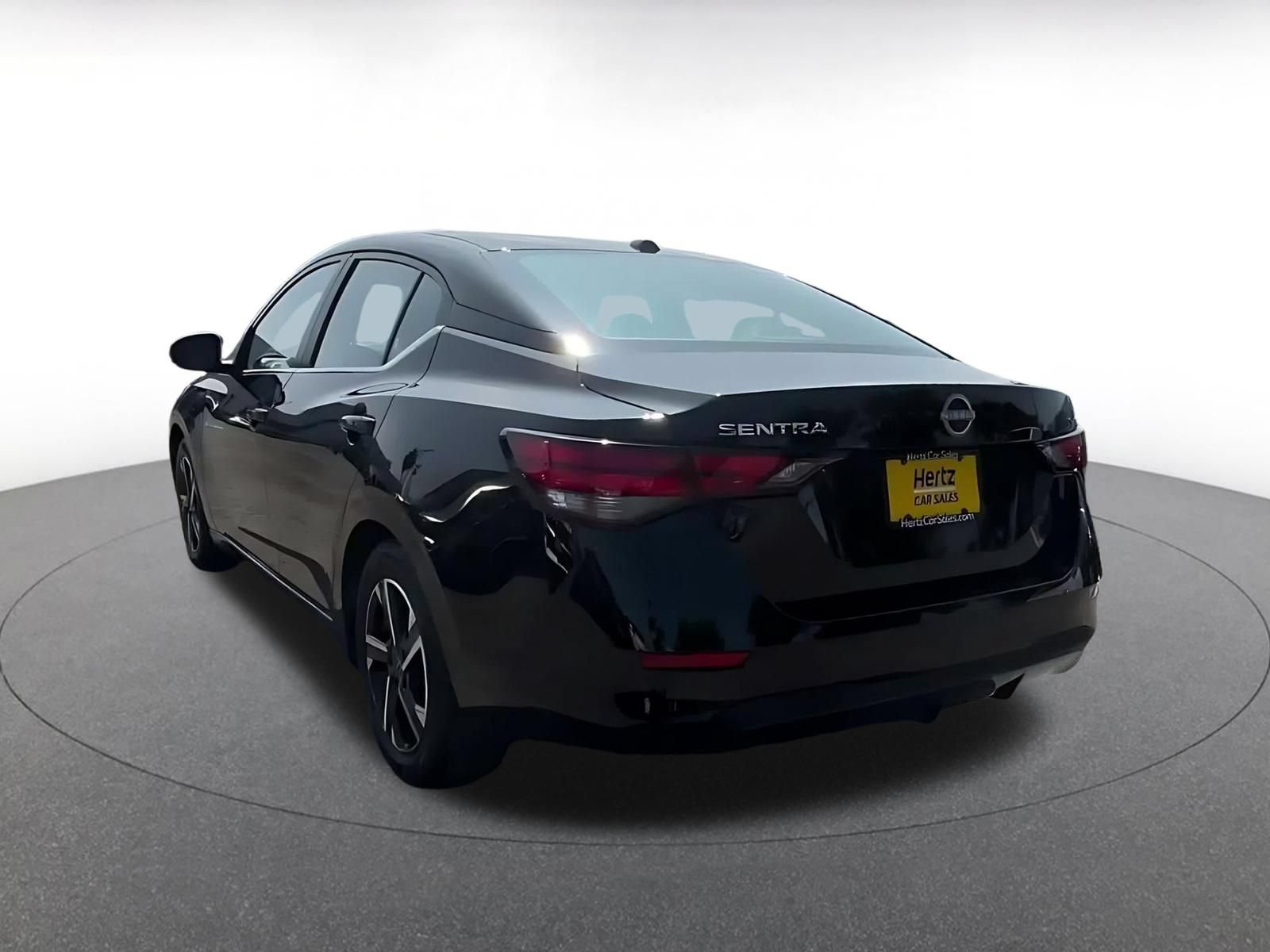 2025 Nissan Sentra SV - Photo 10