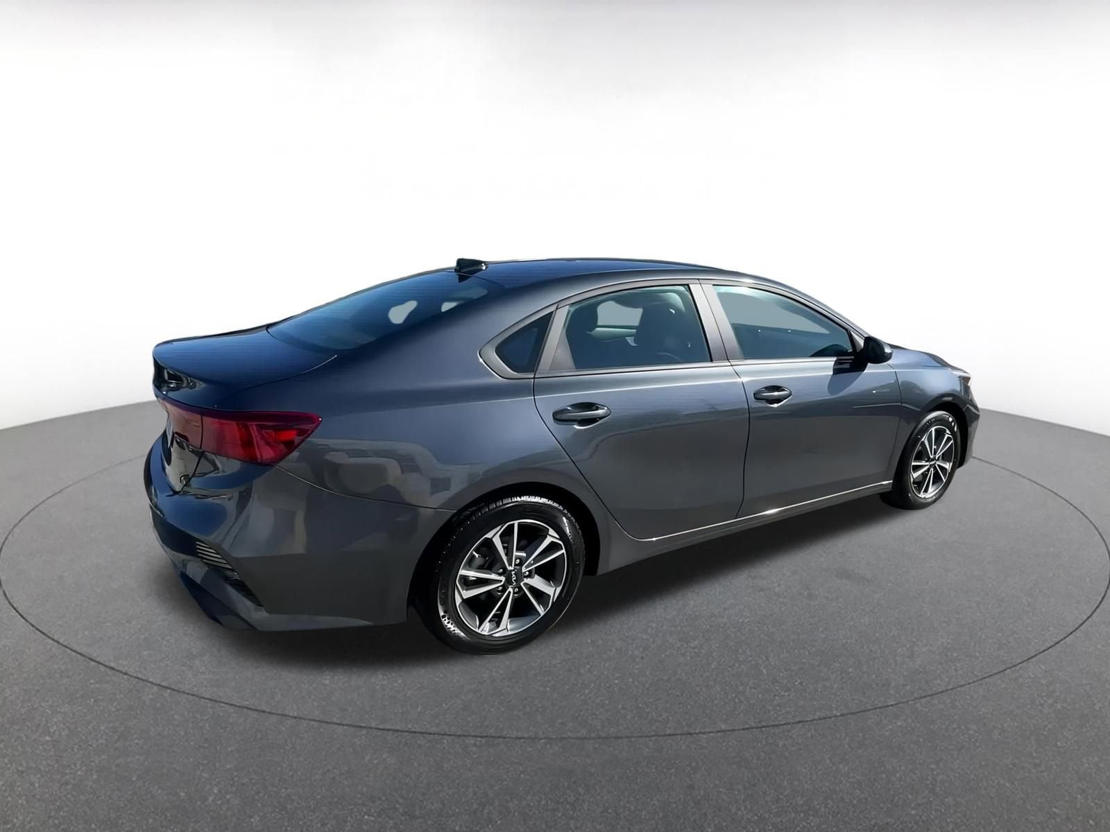 Thumbnail: 2024 Kia Forte - 15