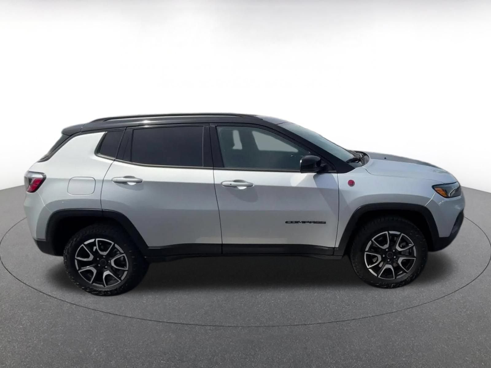 Thumbnail: 2025 Jeep Compass - 15