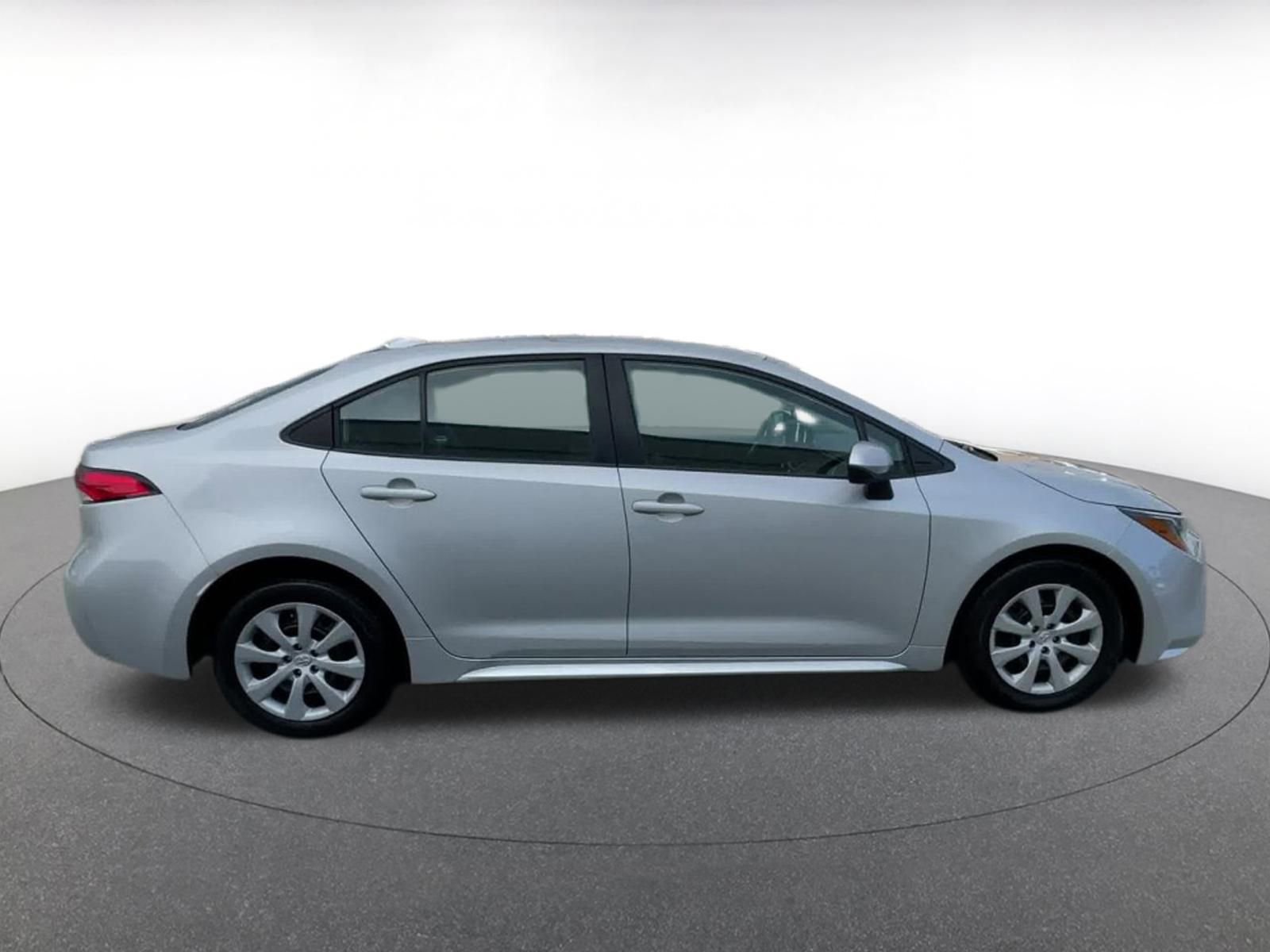 2023 Toyota Corolla LE 16