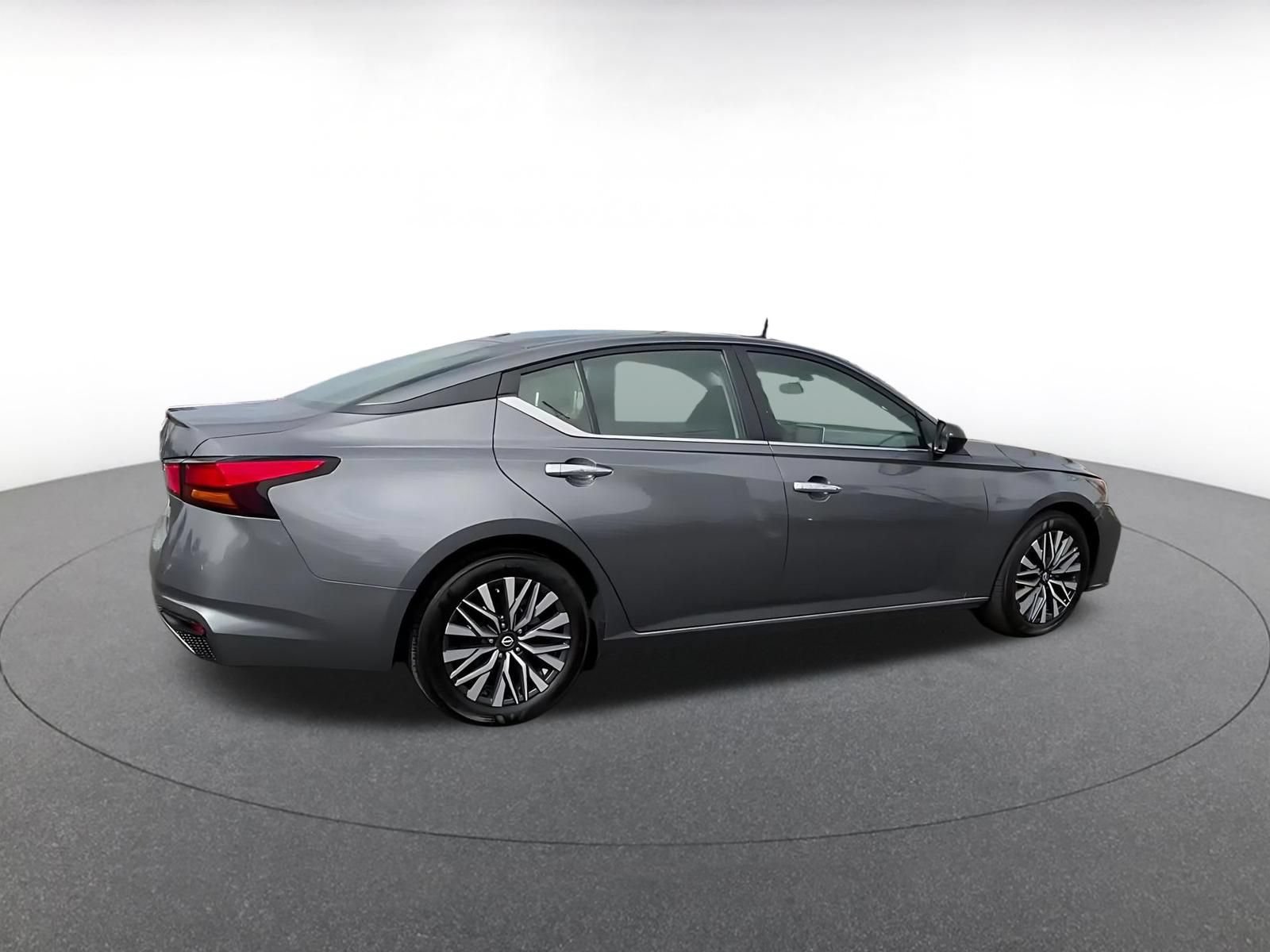 Thumbnail: 2025 Nissan Altima - 14