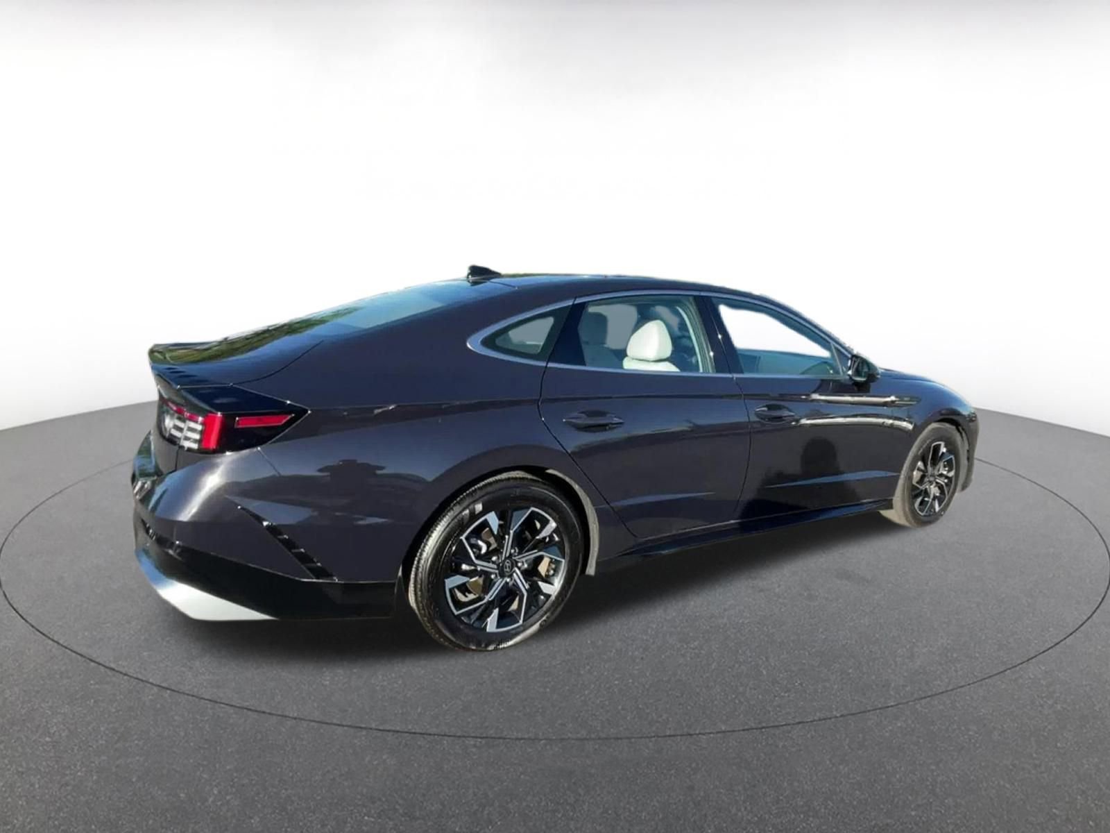 Thumbnail: 2025 Hyundai Sonata - 14