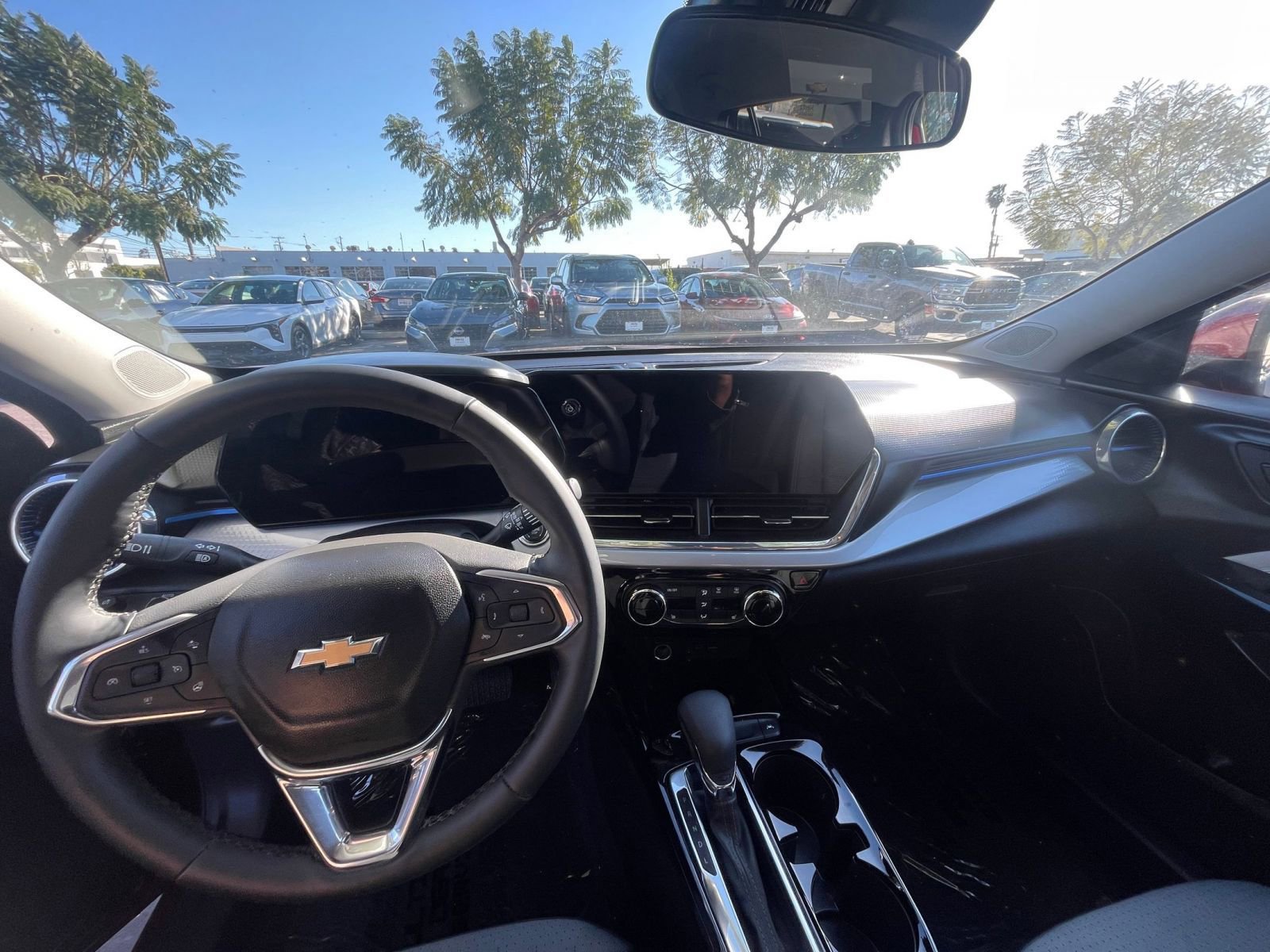 Thumbnail: 2025 Chevrolet Trax - 34