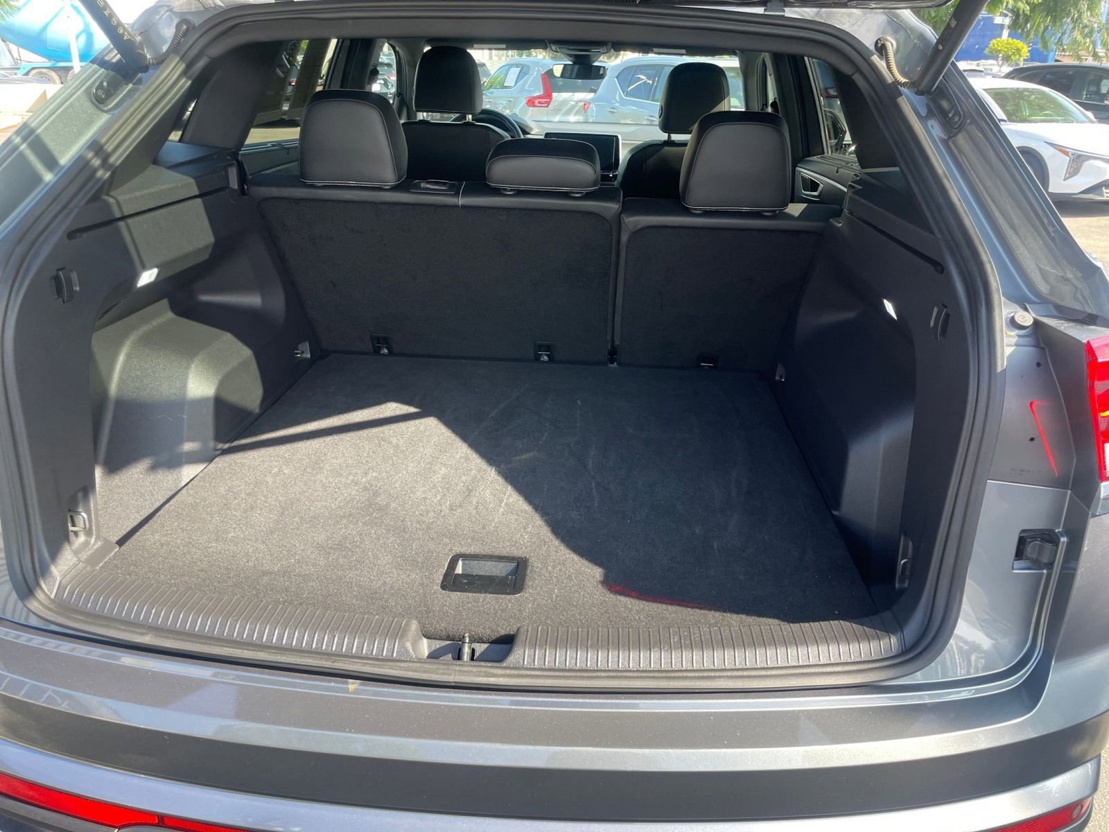 Thumbnail: 2025 Volkswagen Atlas - 31