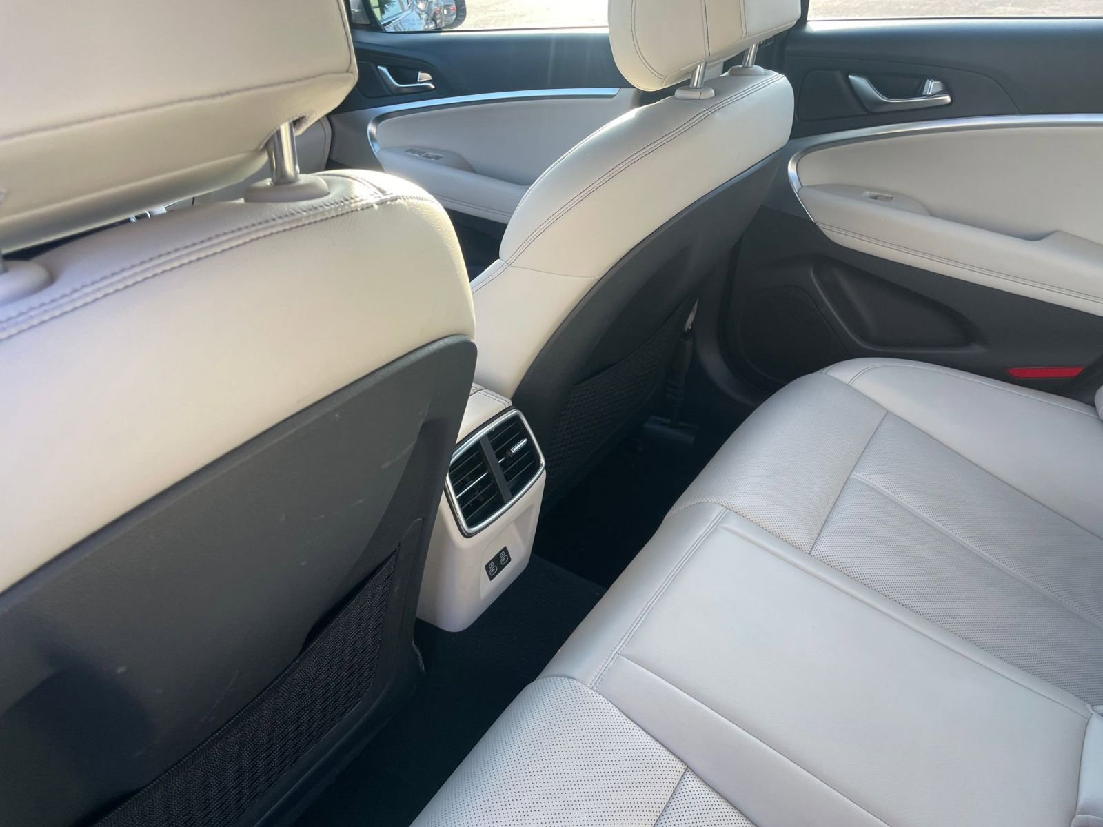 Thumbnail: 2025 Genesis G70 - 24