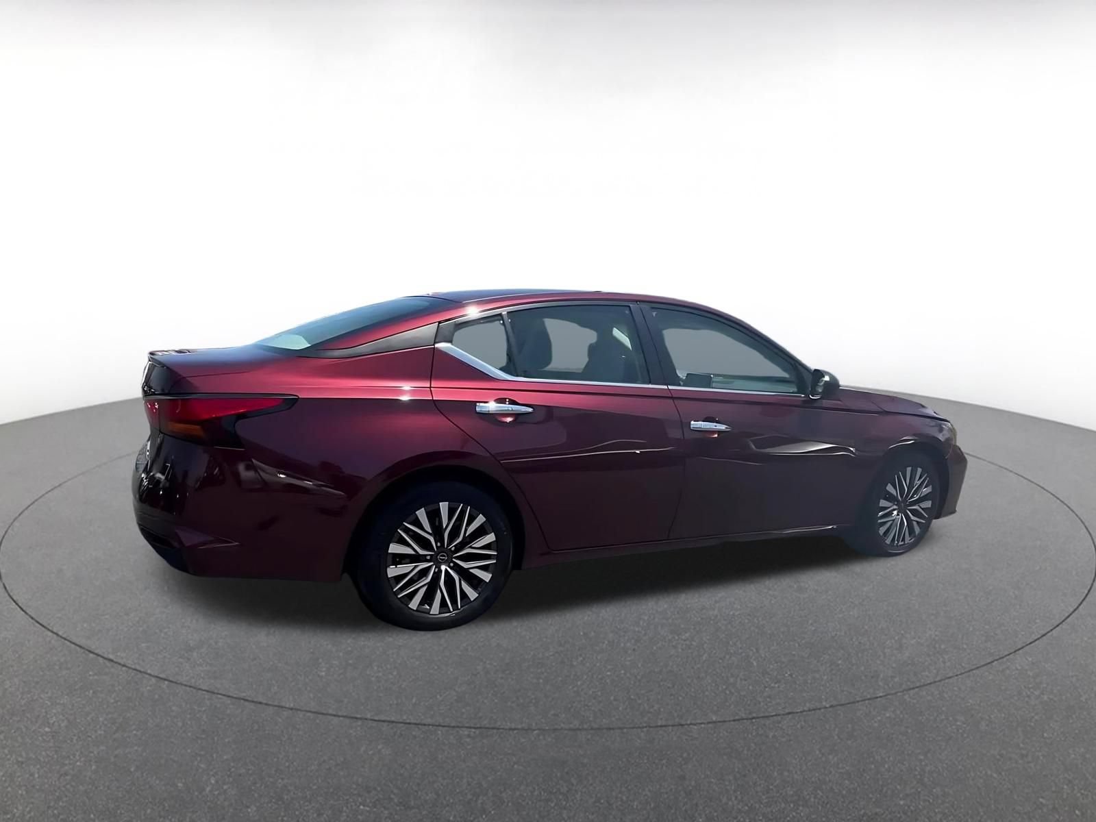 Thumbnail: 2025 Nissan Altima - 14