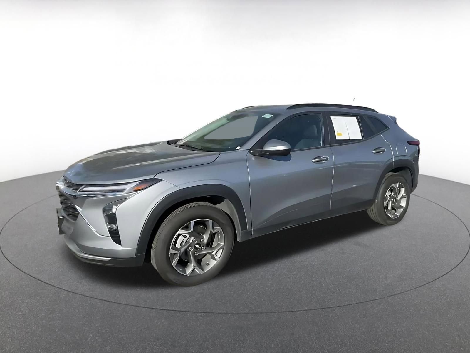 Thumbnail: 2025 Chevrolet Trax - 8