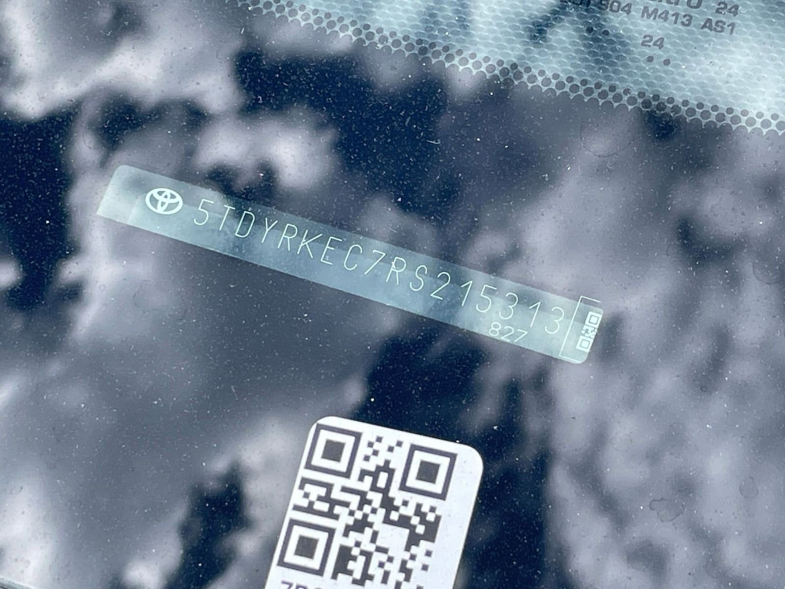 Thumbnail: 2024 Toyota Sienna - 29