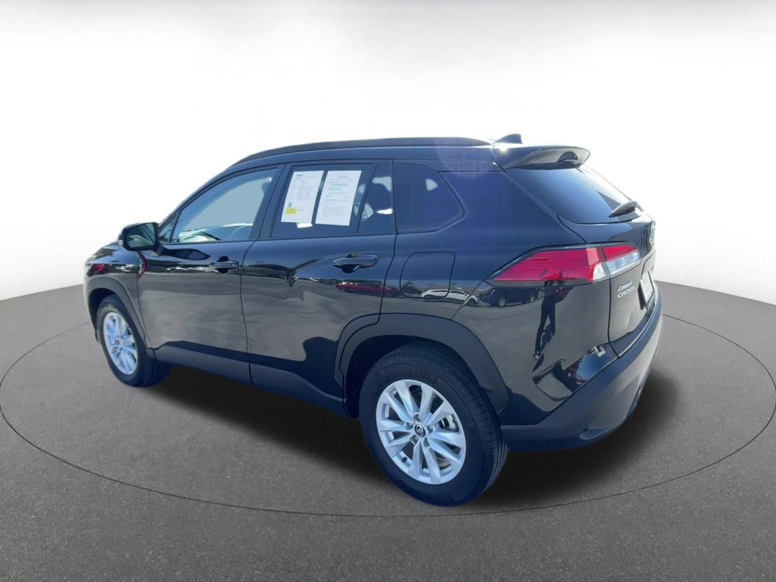 Thumbnail: 2025 Toyota Corolla Cross - 10