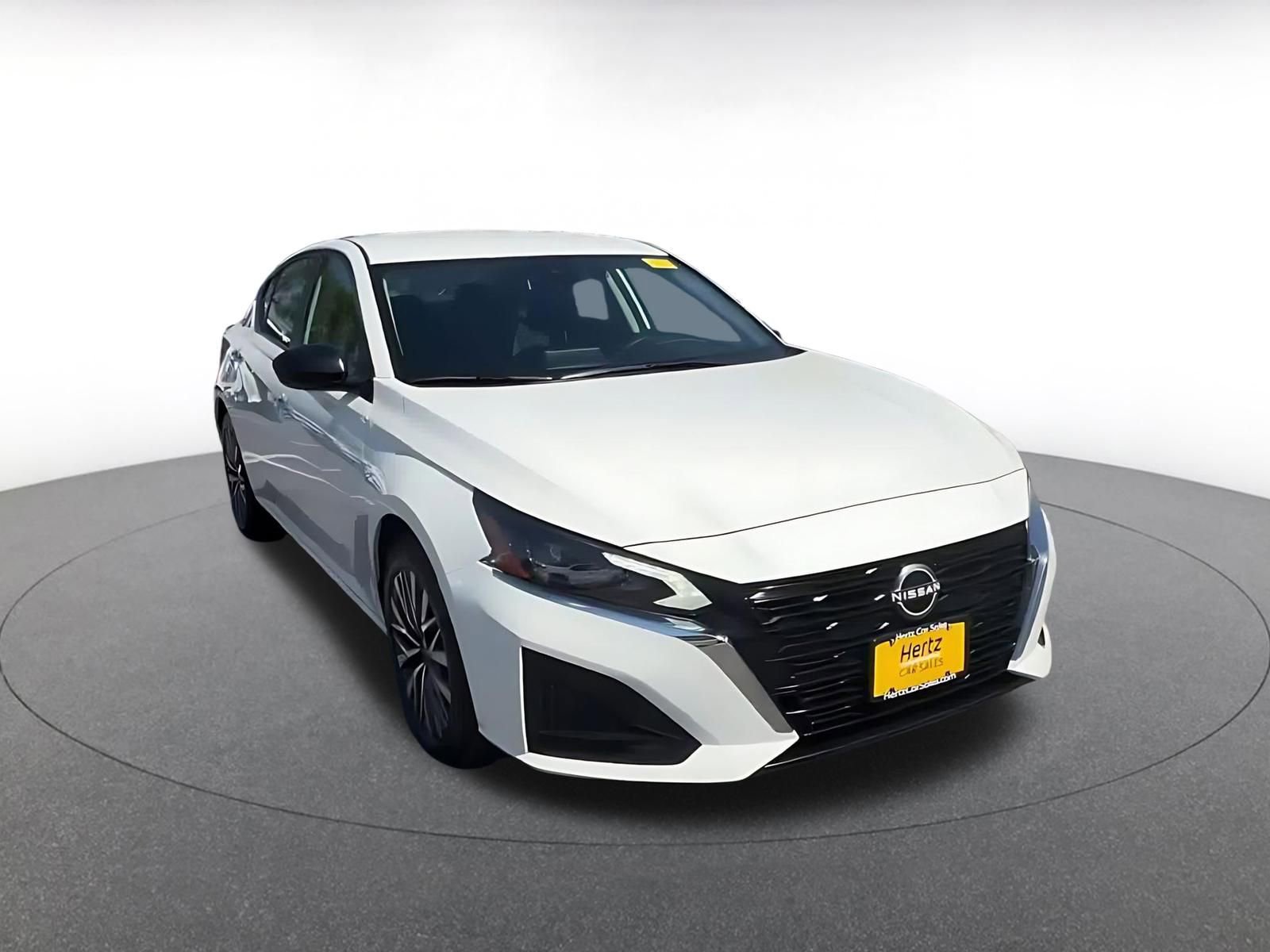 Thumbnail: 2025 Nissan Altima - 3