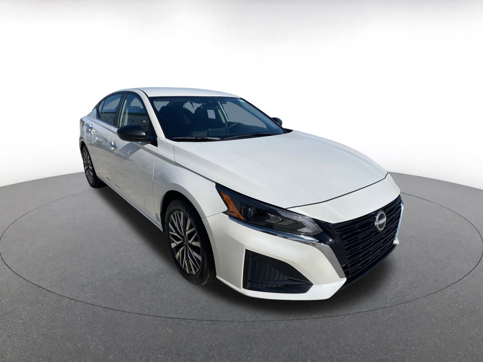 Thumbnail: 2024 Nissan Altima - 1