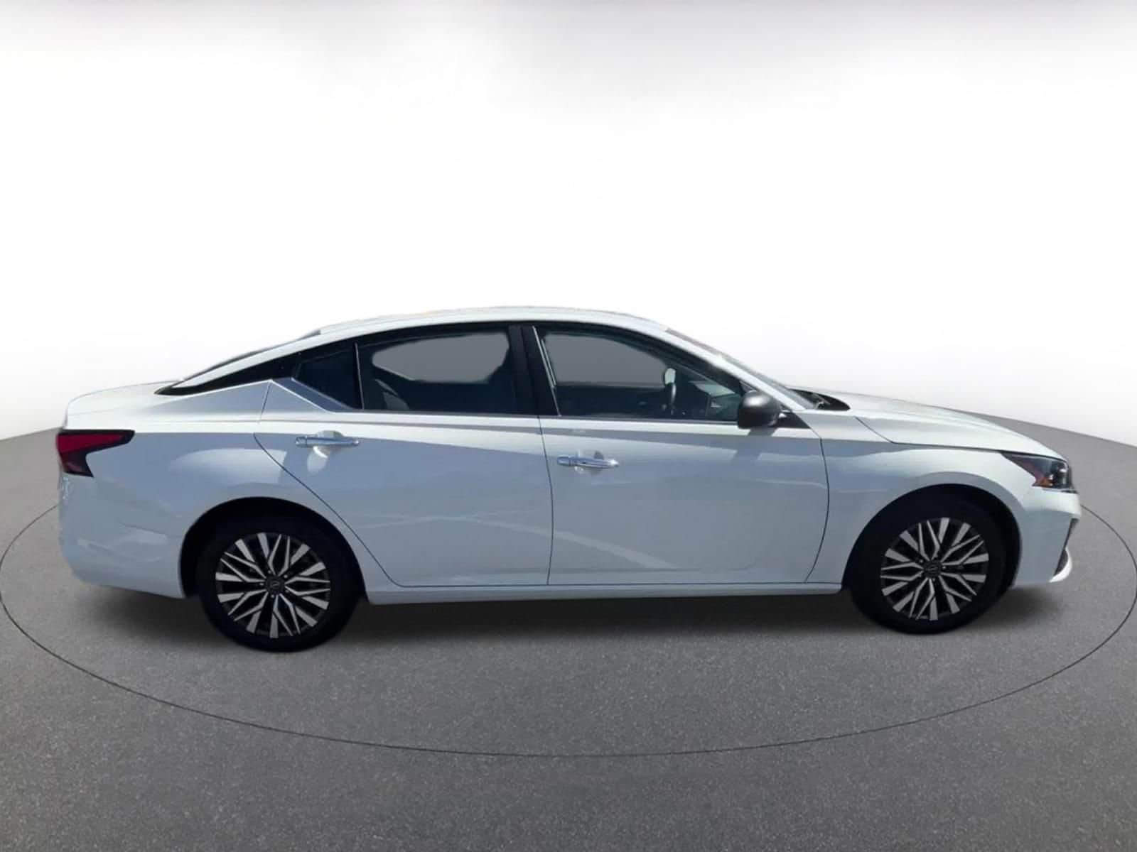Thumbnail: 2025 Nissan Altima - 16