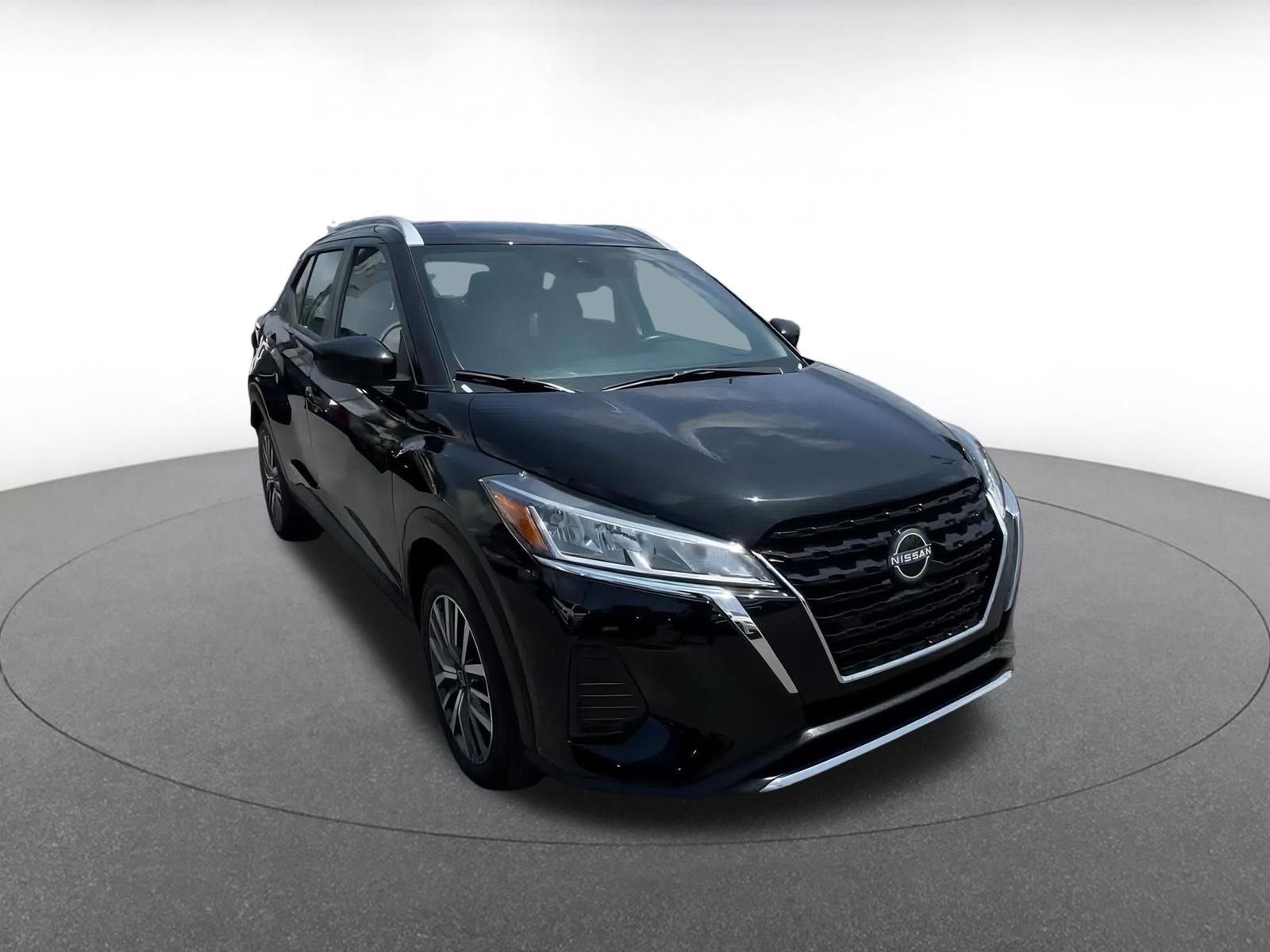 Thumbnail: 2024 Nissan Kicks - 3