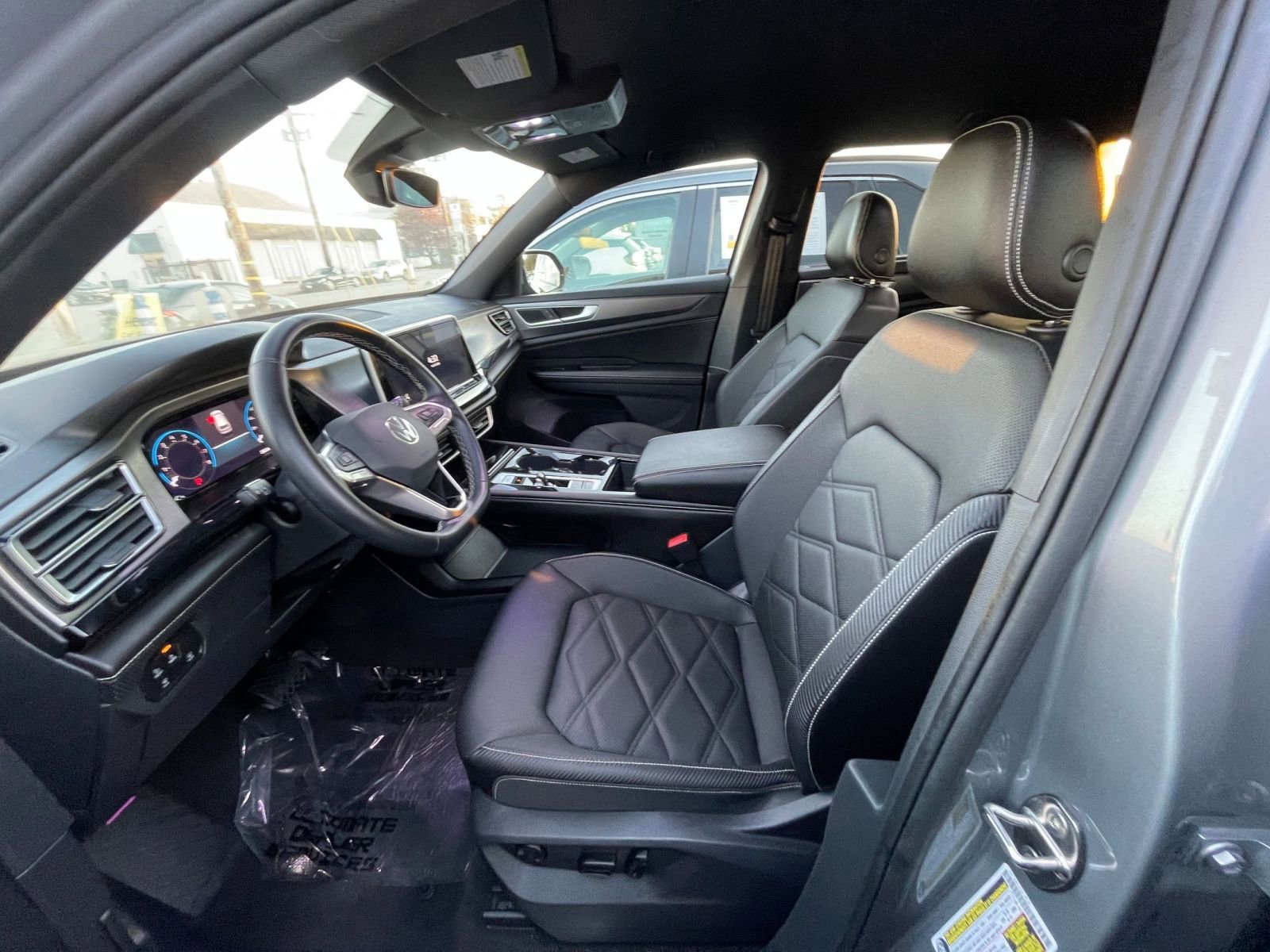 Thumbnail: 2025 Volkswagen Atlas - 27