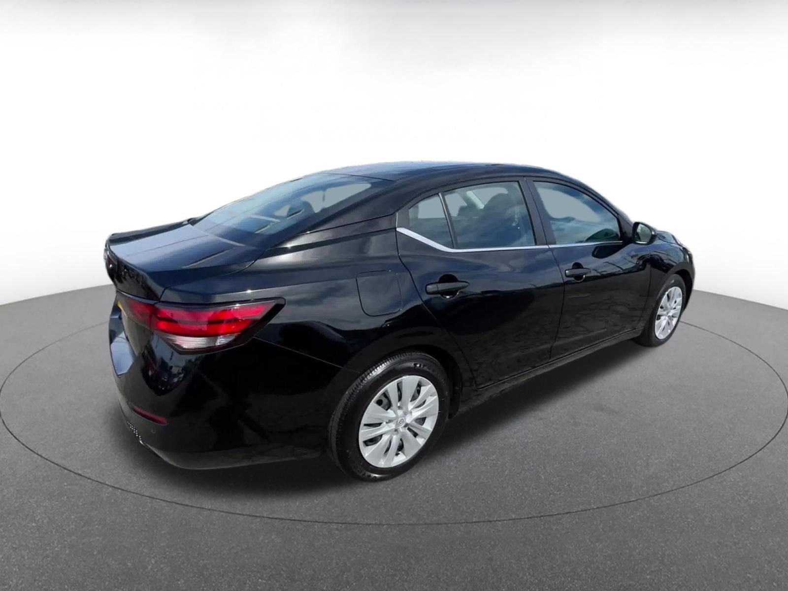 Thumbnail: 2025 Nissan Sentra - 14
