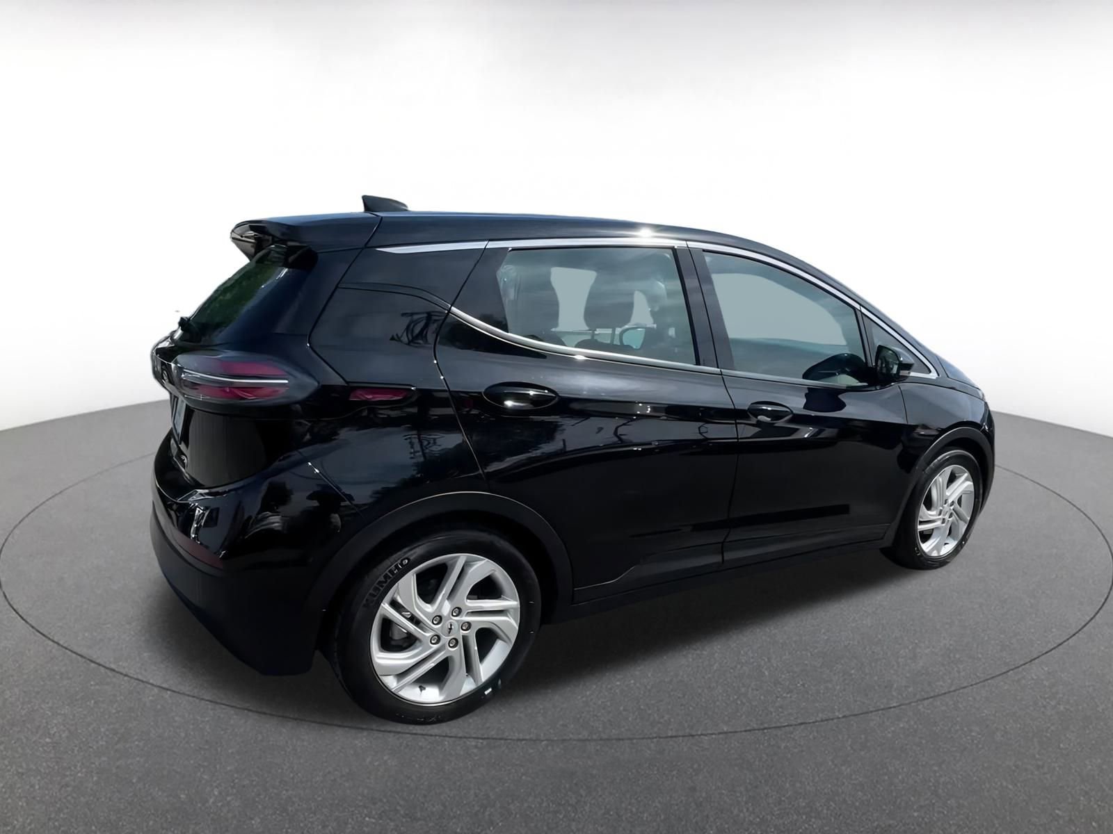 Thumbnail: 2023 Chevrolet Bolt EV - 15
