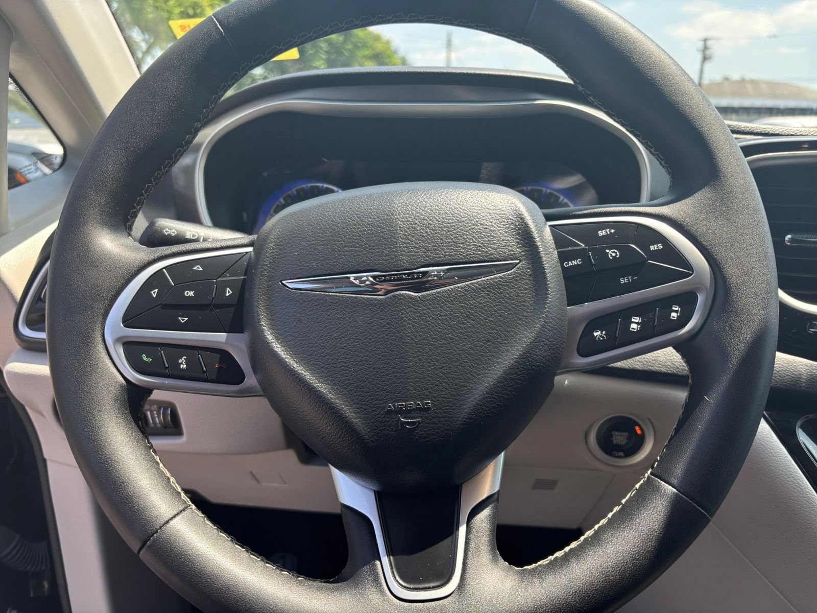 Thumbnail: 2024 Chrysler Pacifica - 29