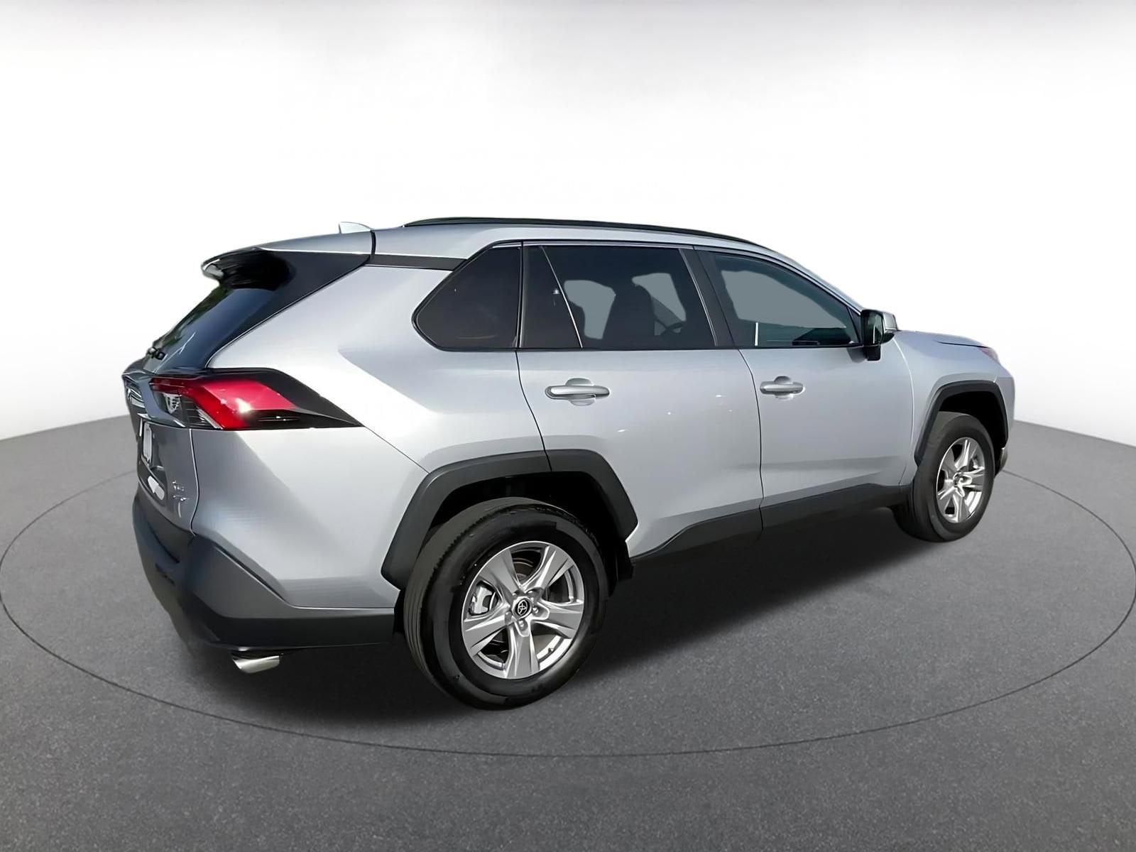 Thumbnail: 2025 Toyota RAV4 - 15