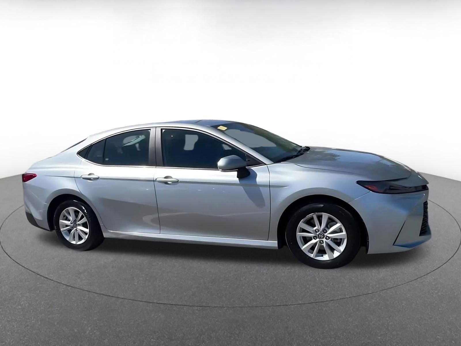 Thumbnail: 2025 Toyota Camry - 16