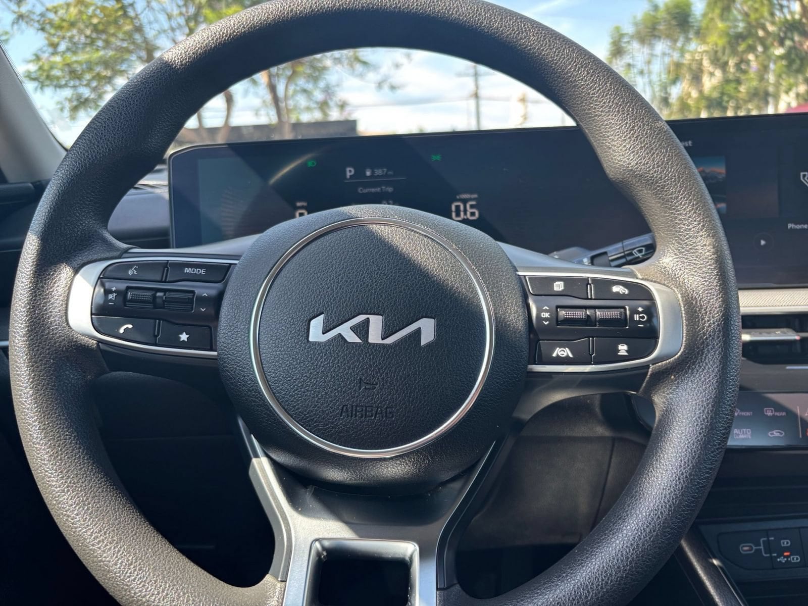 Thumbnail: 2025 Kia K5 - 29