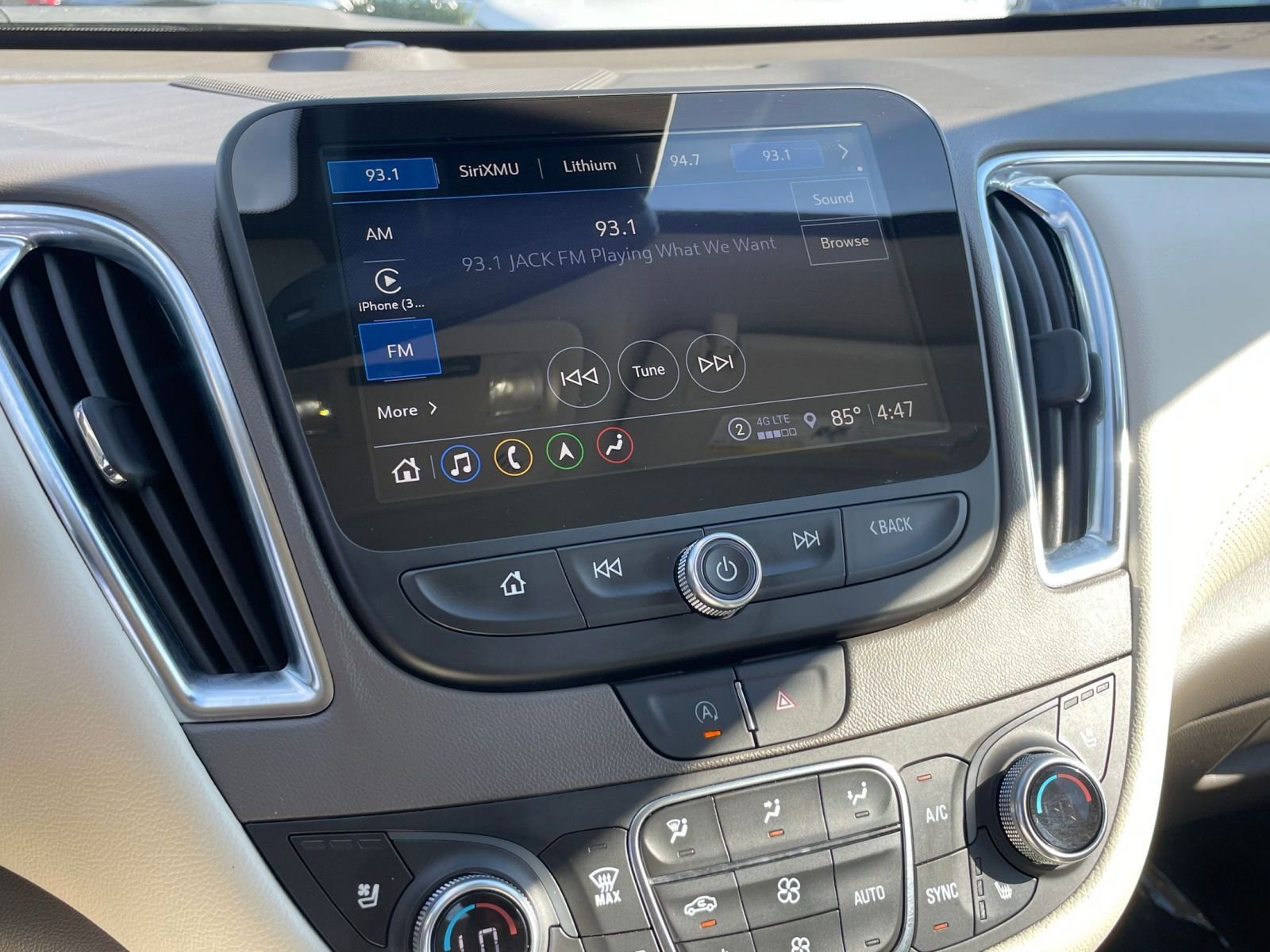 Thumbnail: 2024 Chevrolet Malibu - 21