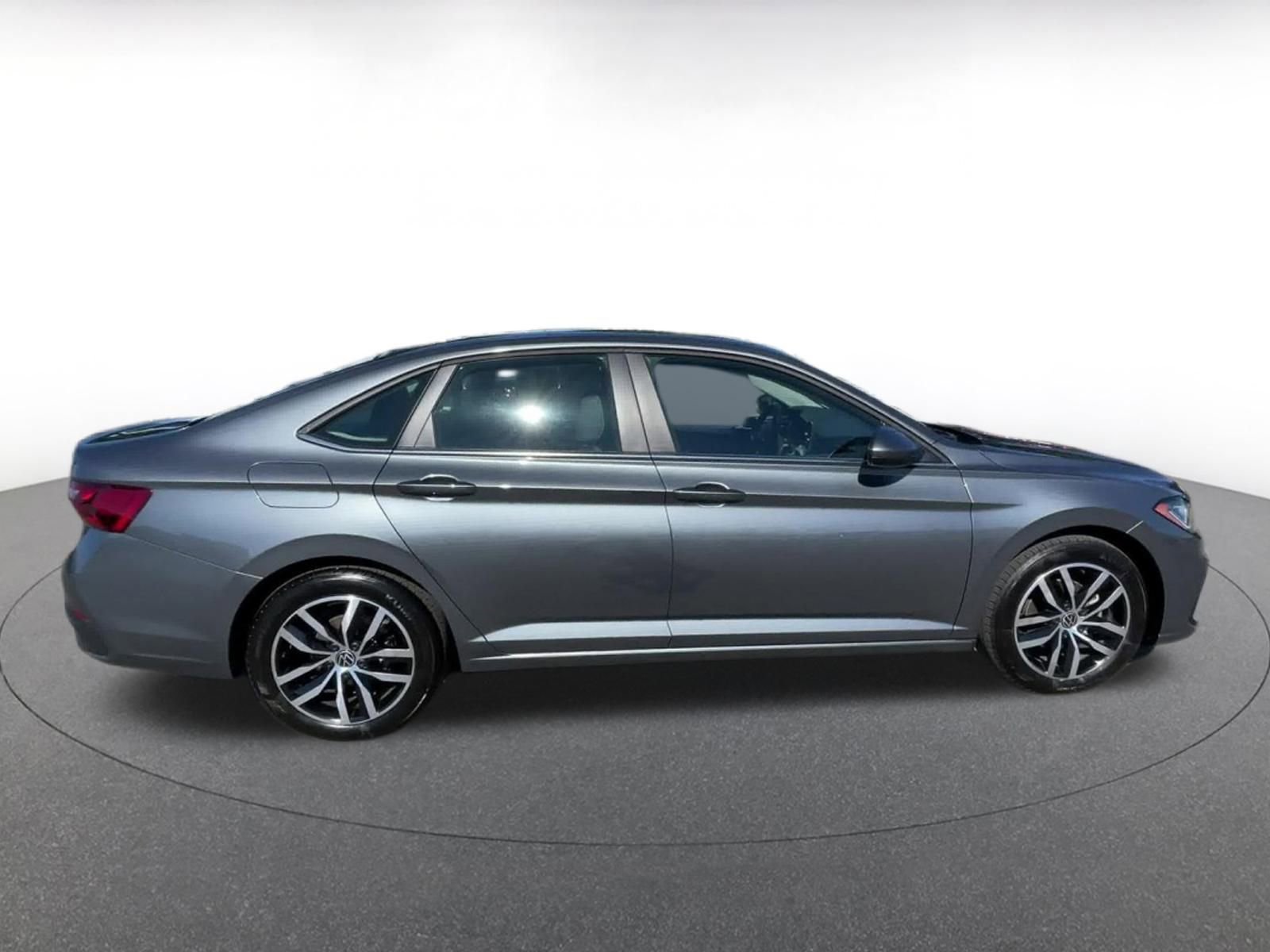 Thumbnail: 2025 Volkswagen Jetta - 16