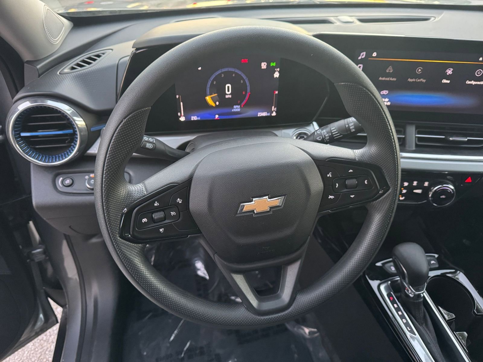 Thumbnail: 2025 Chevrolet Trax - 24