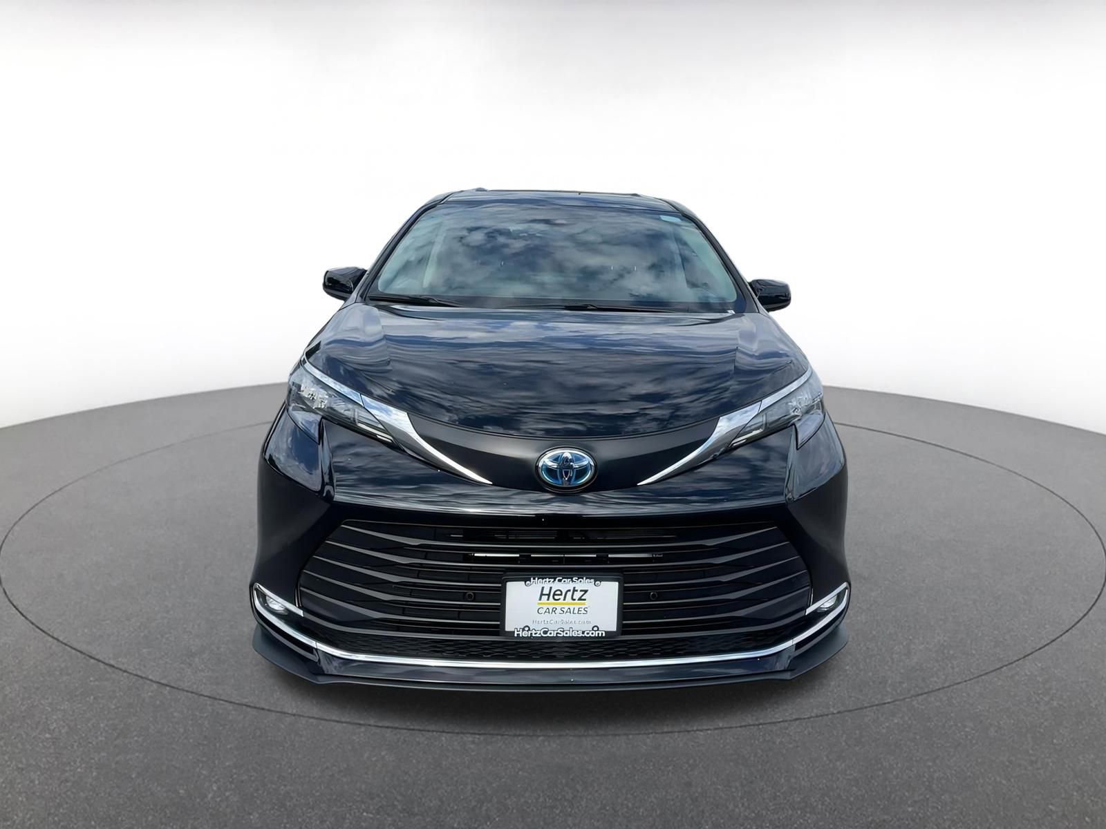 Thumbnail: 2024 Toyota Sienna - 4