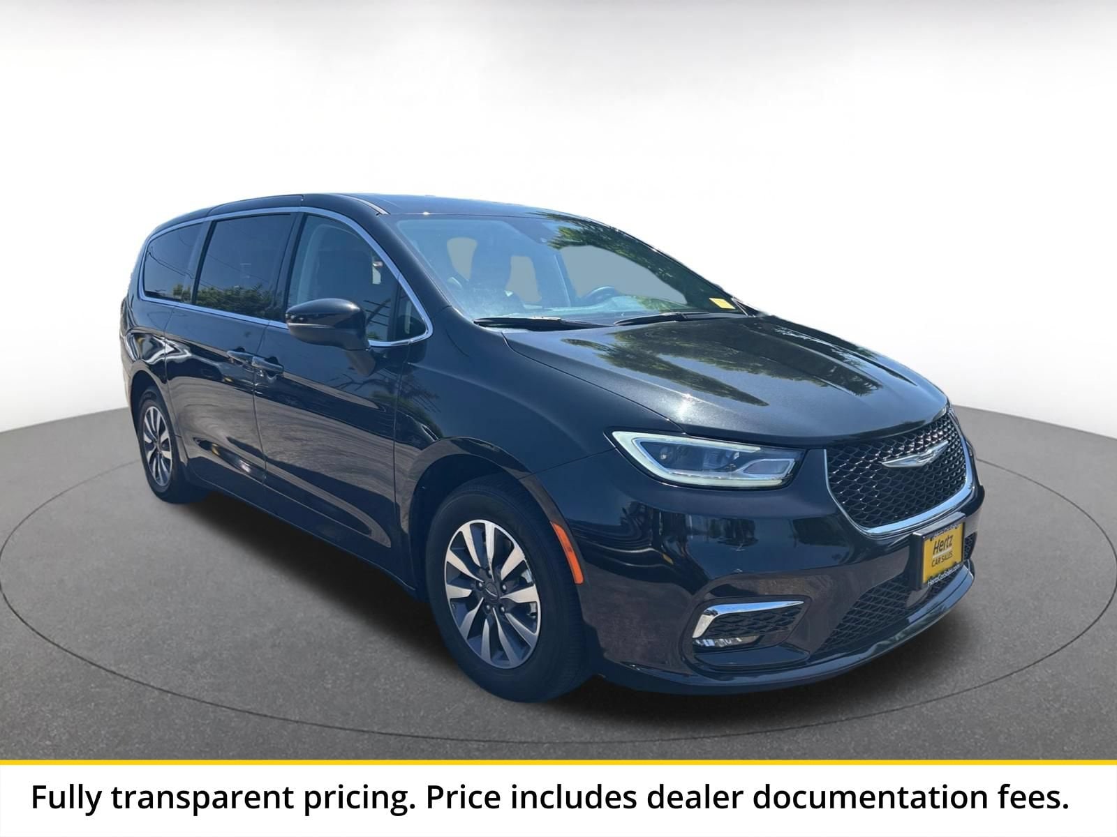 Thumbnail: 2023 Chrysler Pacifica - 1