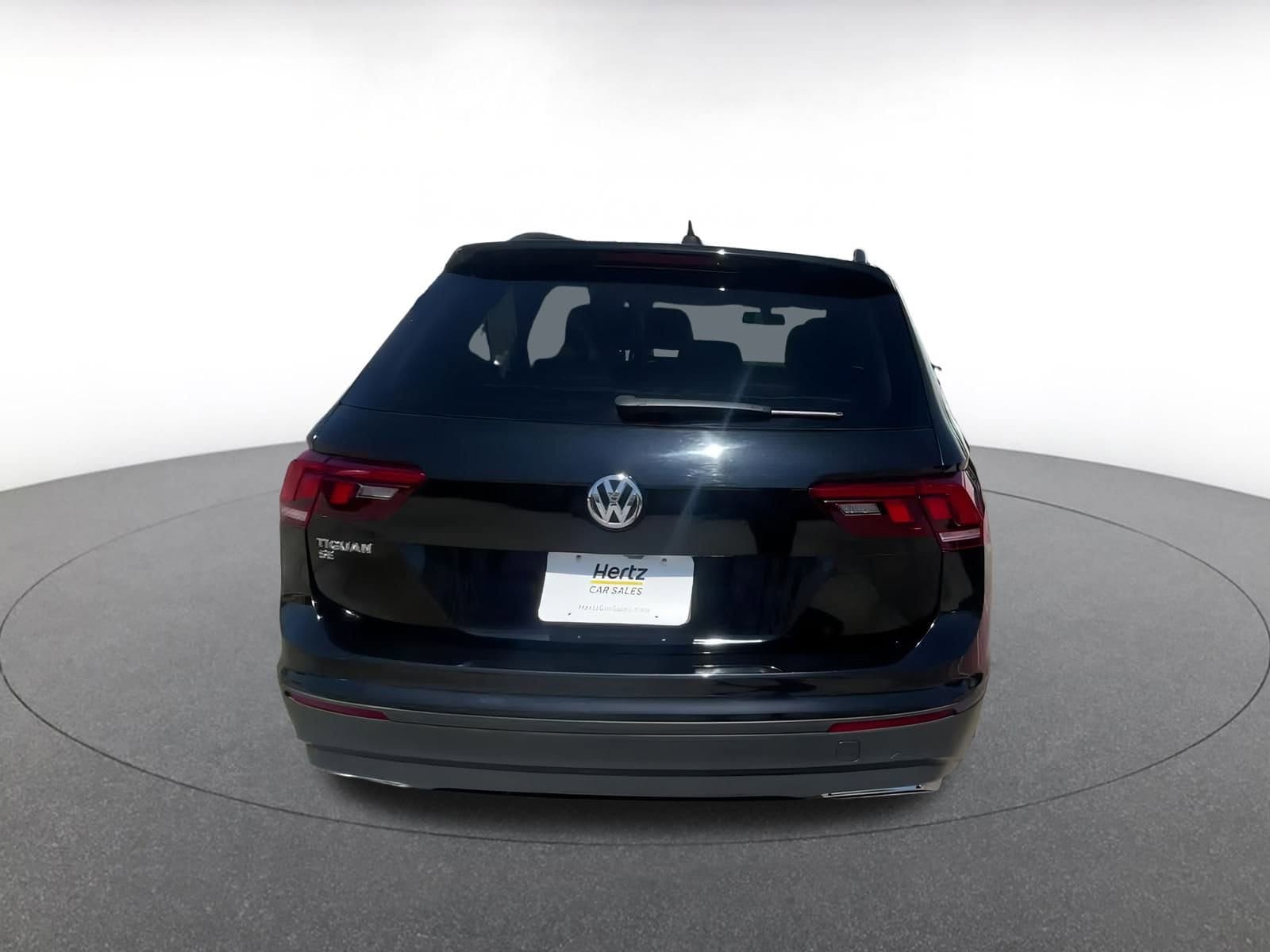 Thumbnail: 2021 Volkswagen Tiguan - 12
