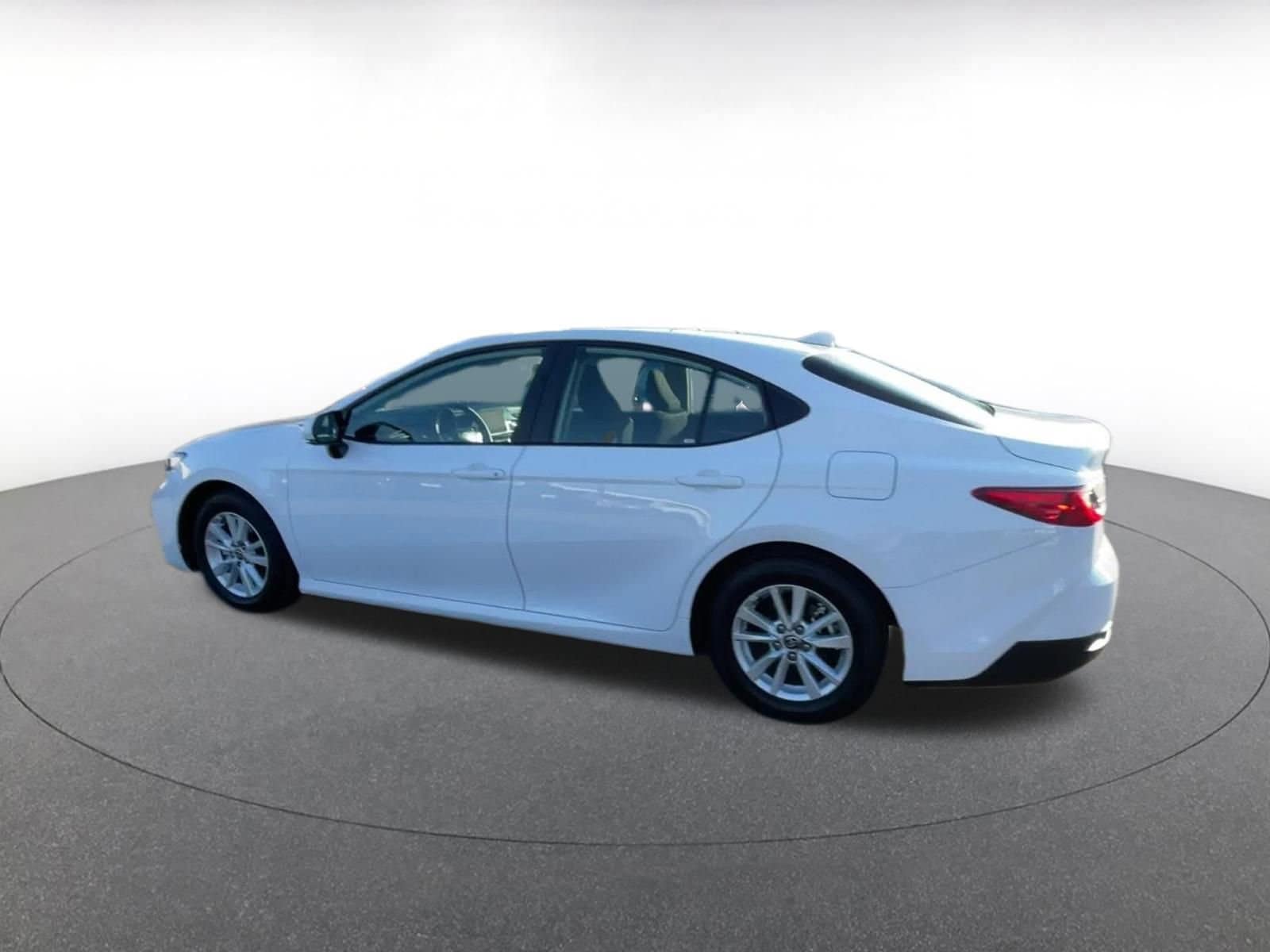 Thumbnail: 2025 Toyota Camry - 10