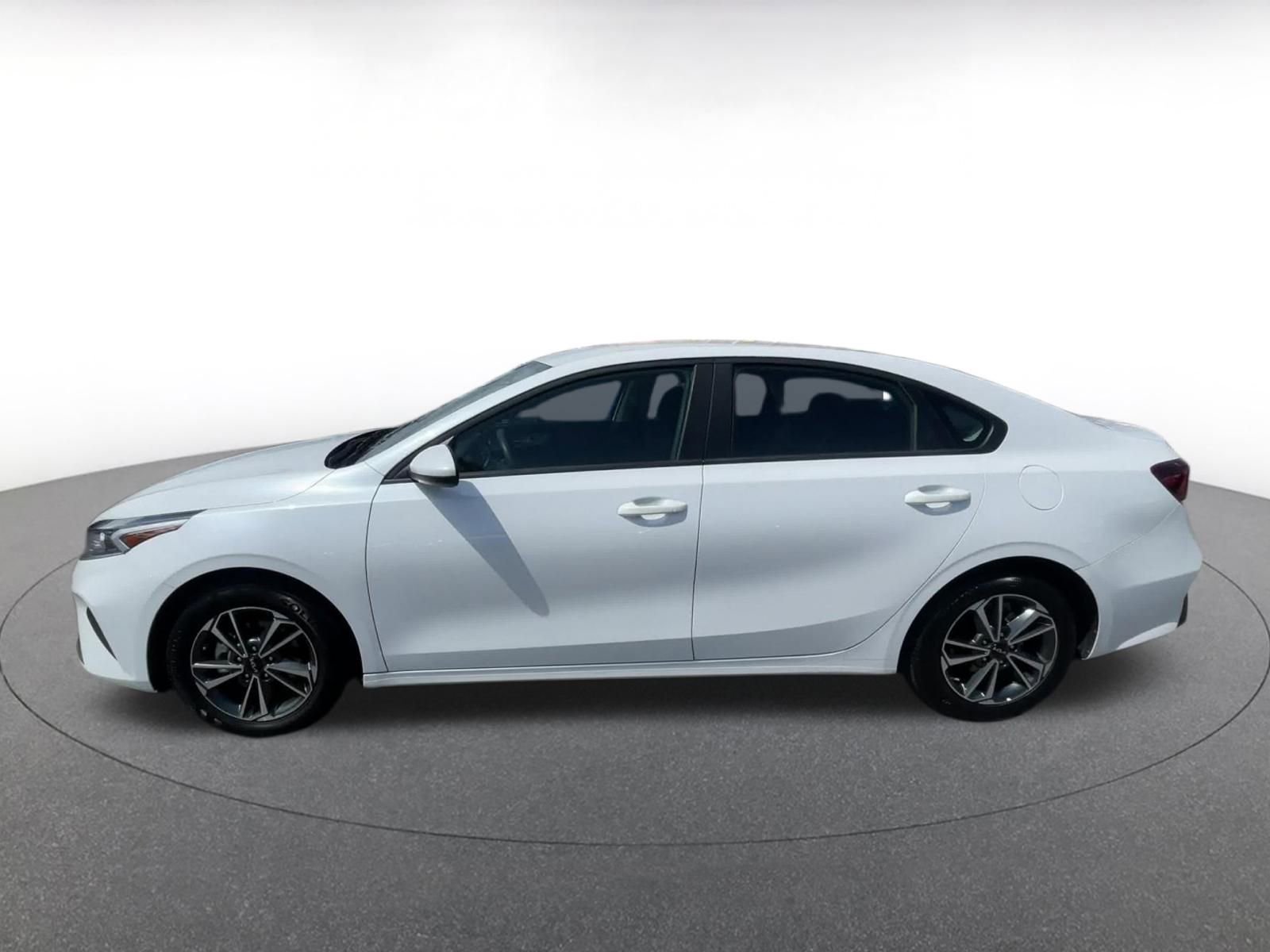 2024 Kia Forte LXS 8