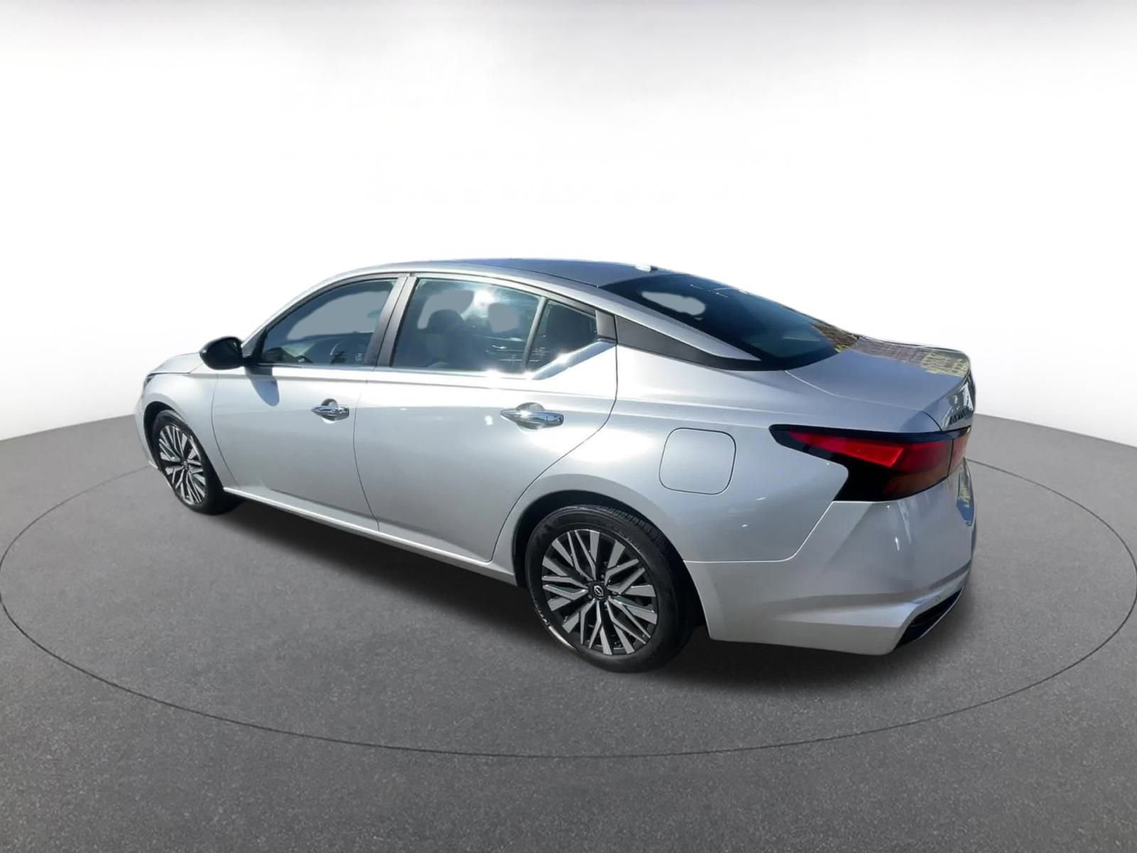 Thumbnail: 2024 Nissan Altima - 10