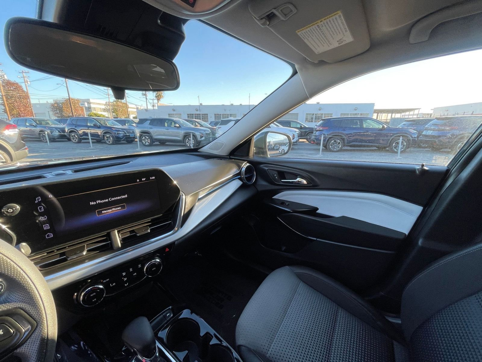 Thumbnail: 2025 Chevrolet Trax - 35