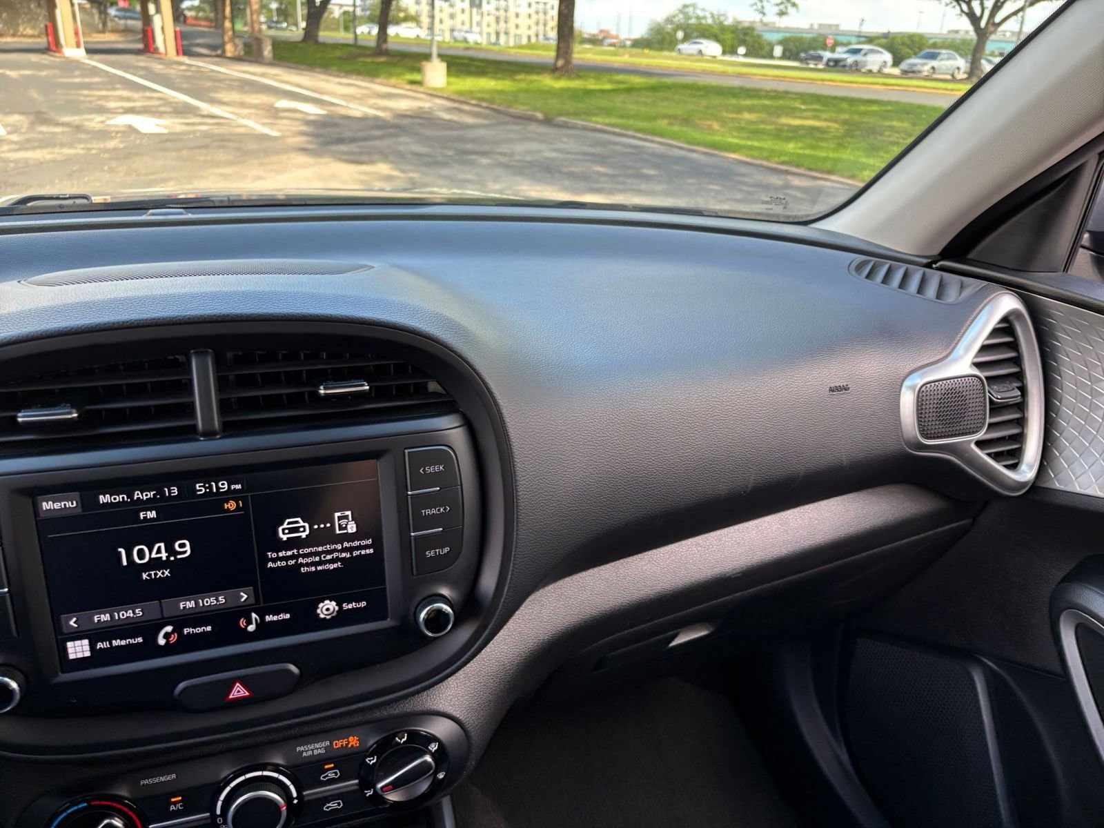 Thumbnail: 2025 Kia Soul - 30