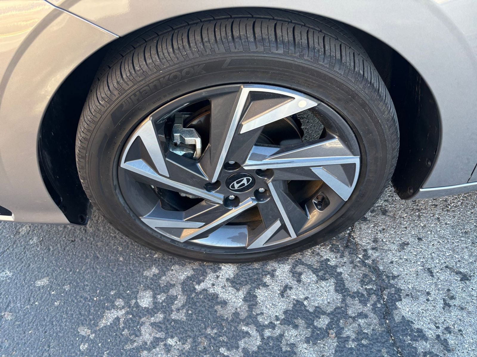 Thumbnail: 2025 Hyundai Elantra - 25