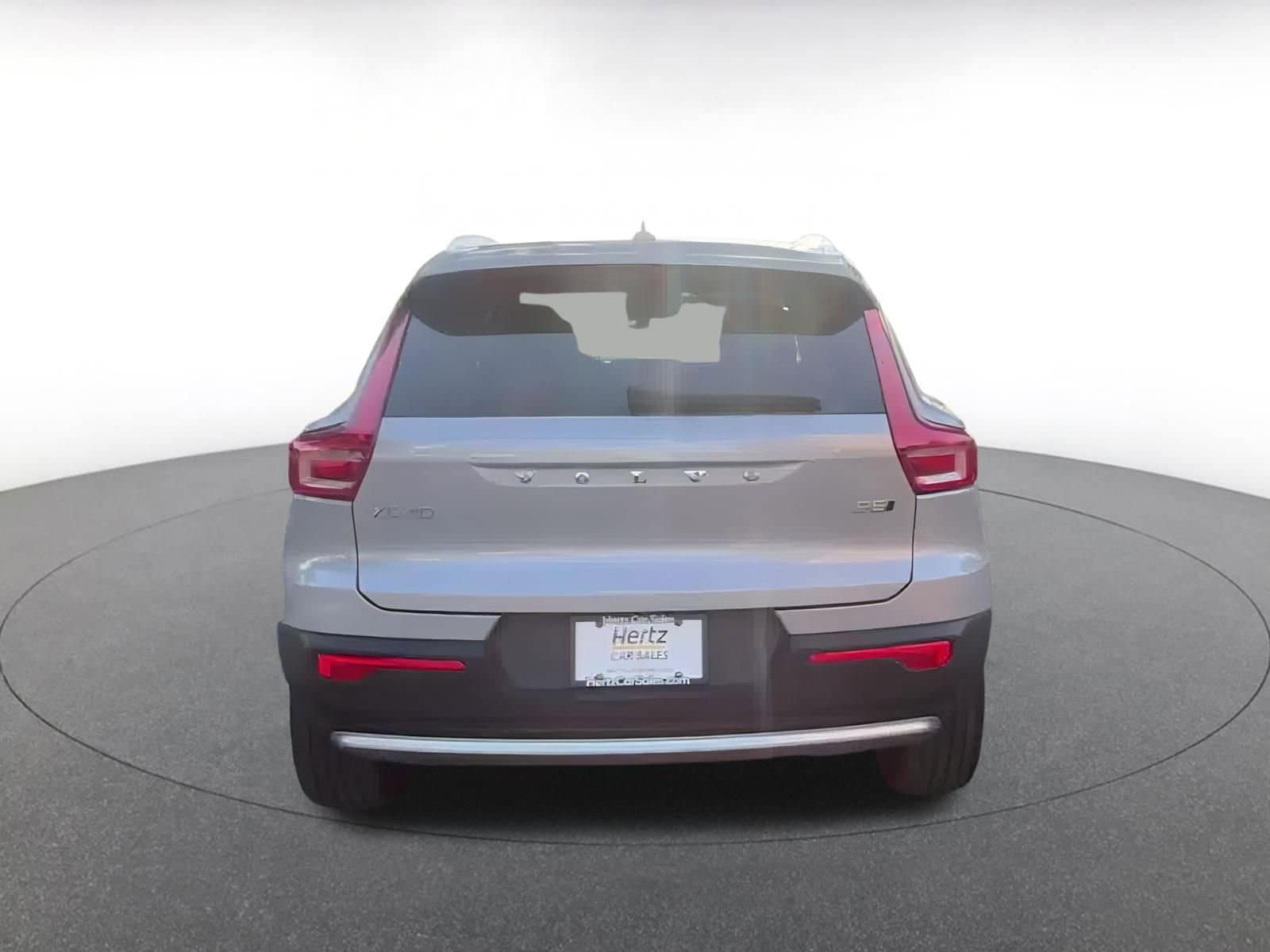 Thumbnail: 2024 Volvo XC40 - 12