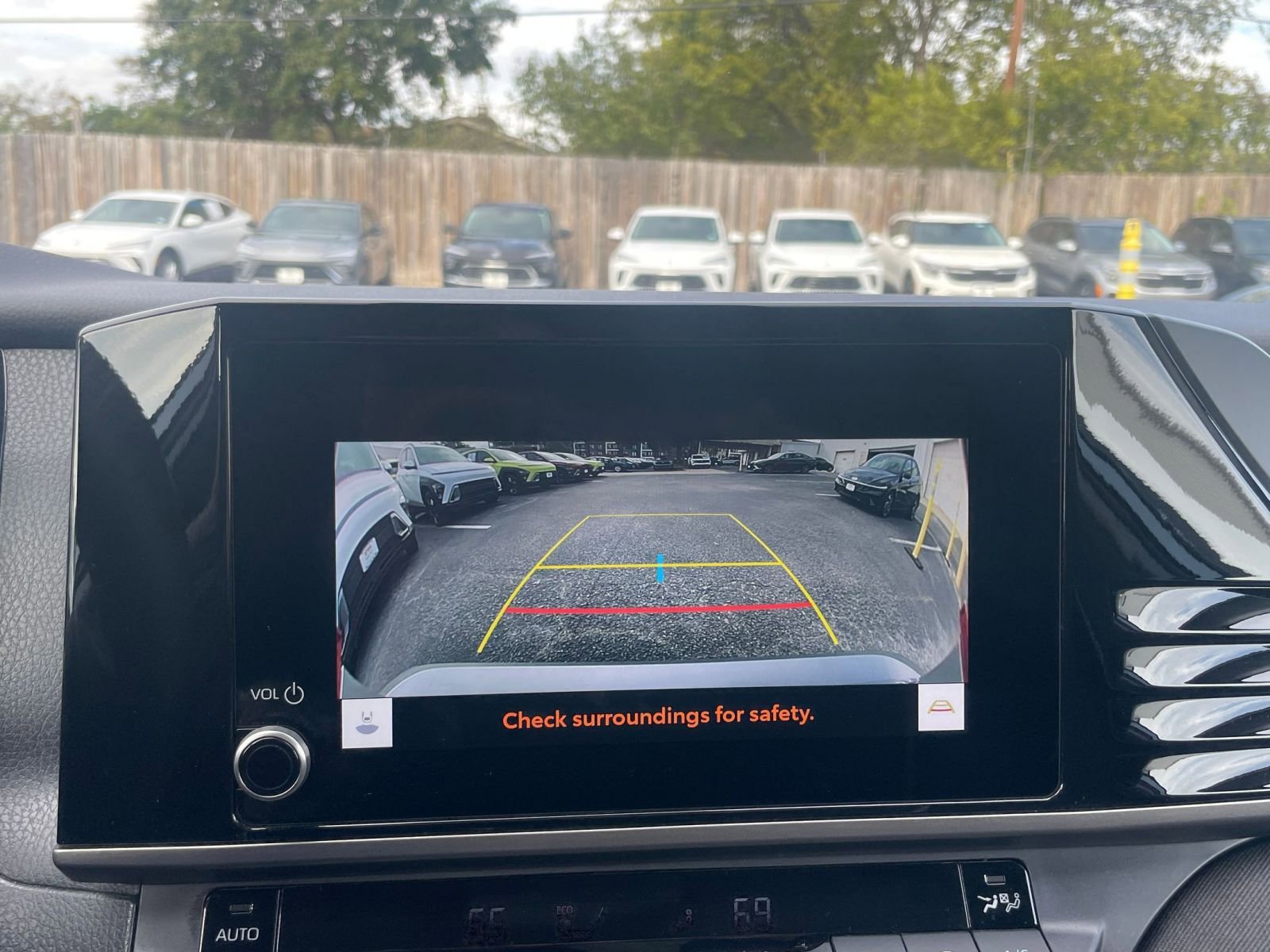 Thumbnail: 2025 Toyota Camry - 17