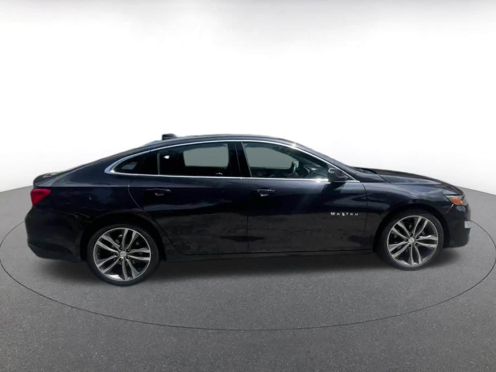 Thumbnail: 2023 Chevrolet Malibu - 16