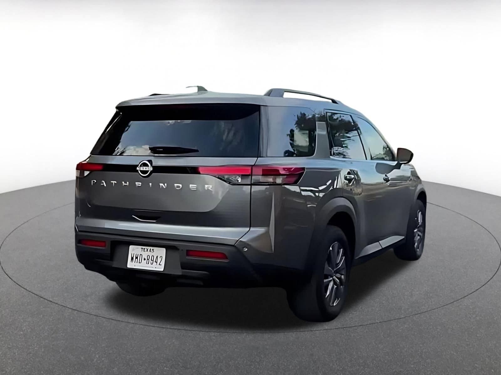 Thumbnail: 2025 Nissan Pathfinder - 11