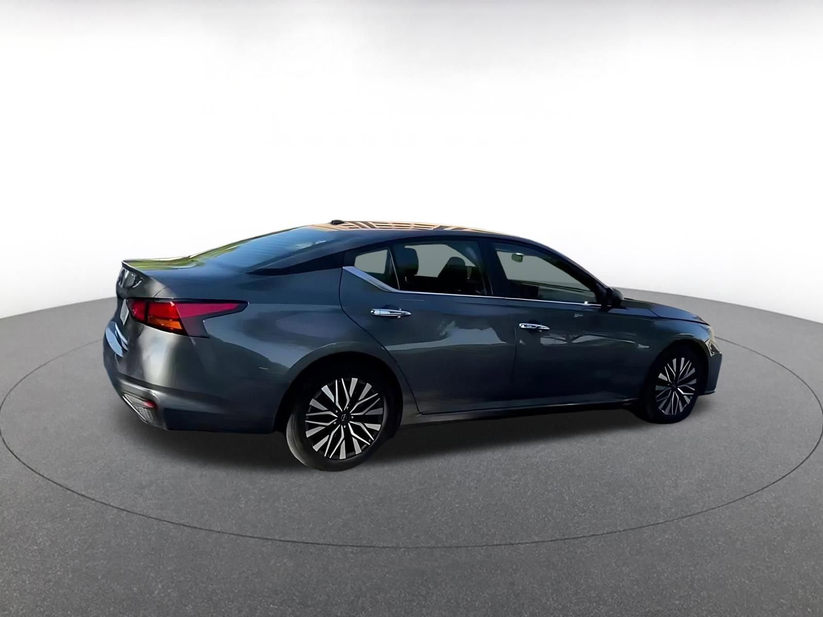 Thumbnail: 2025 Nissan Altima - 11