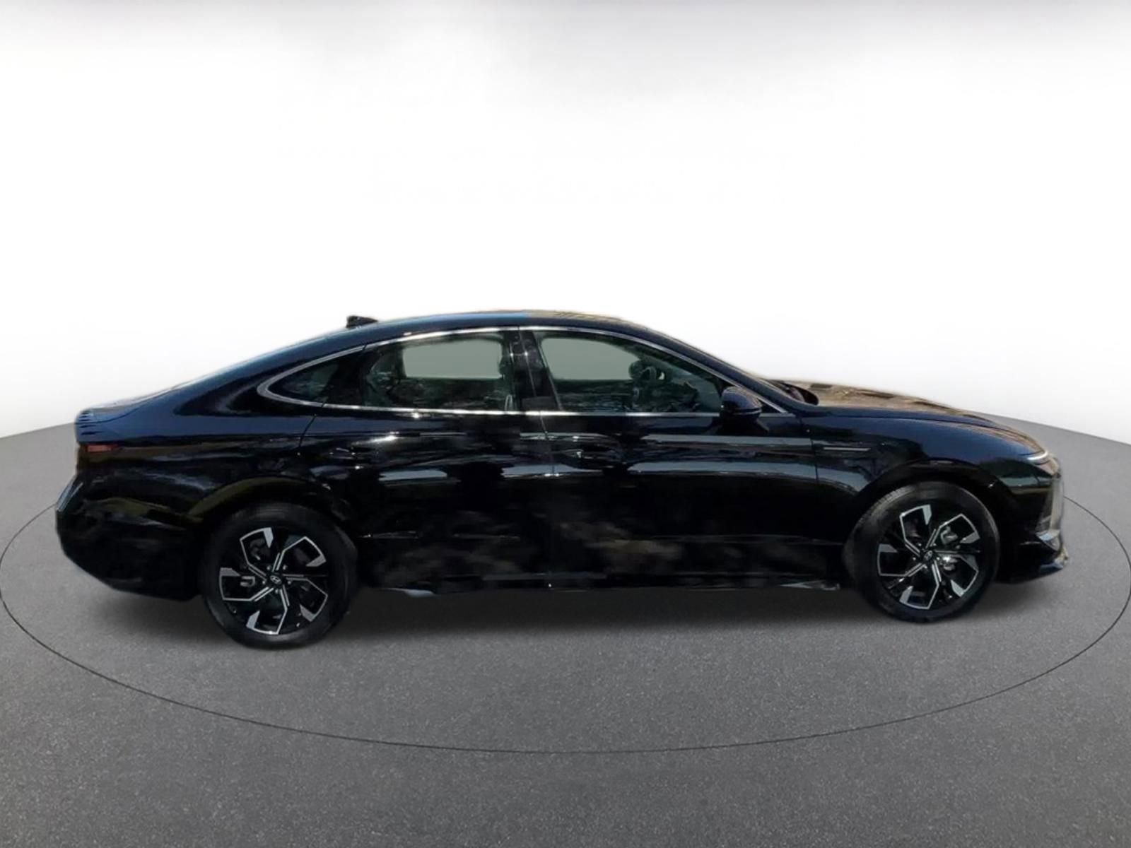 Thumbnail: 2025 Hyundai Sonata - 16