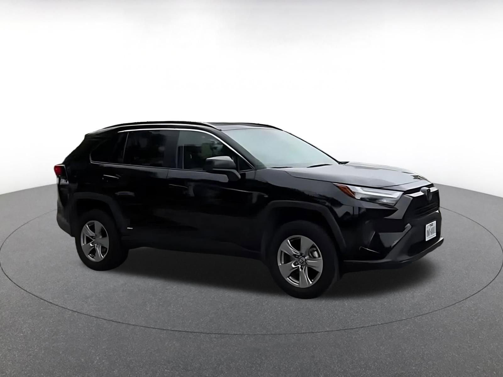 Thumbnail: 2025 Toyota RAV4 - 2