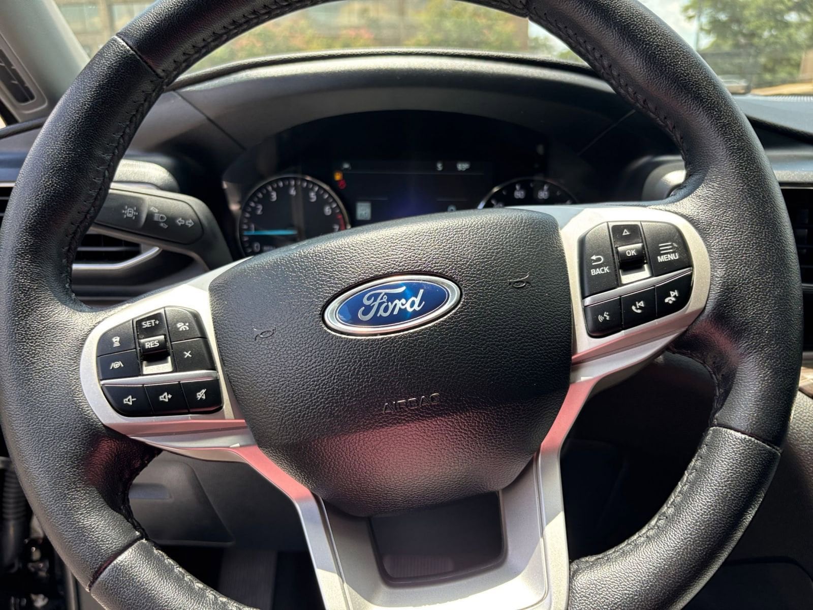 Thumbnail: 2024 Ford Explorer - 28