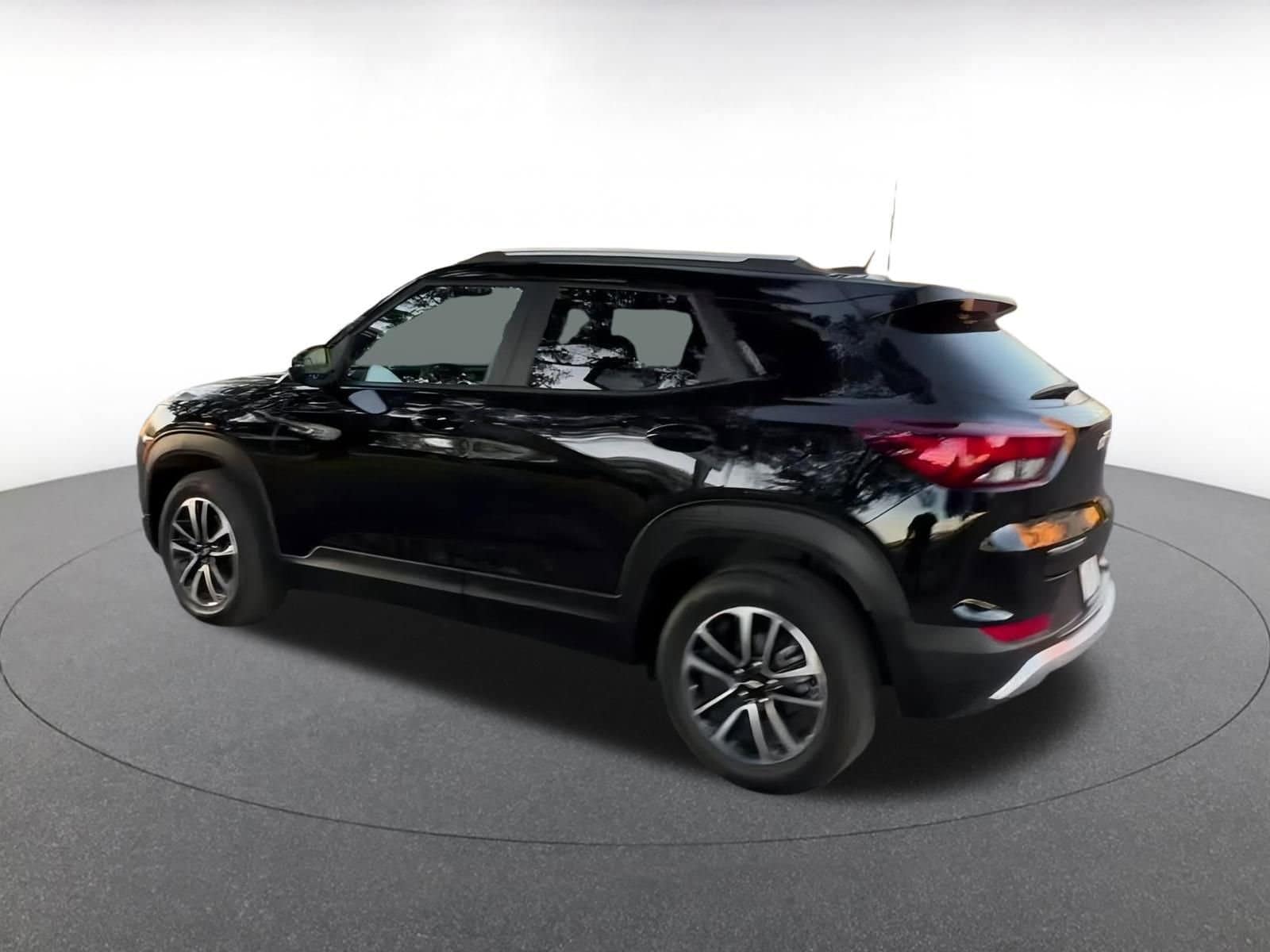 Thumbnail: 2025 Chevrolet TrailBlazer - 10