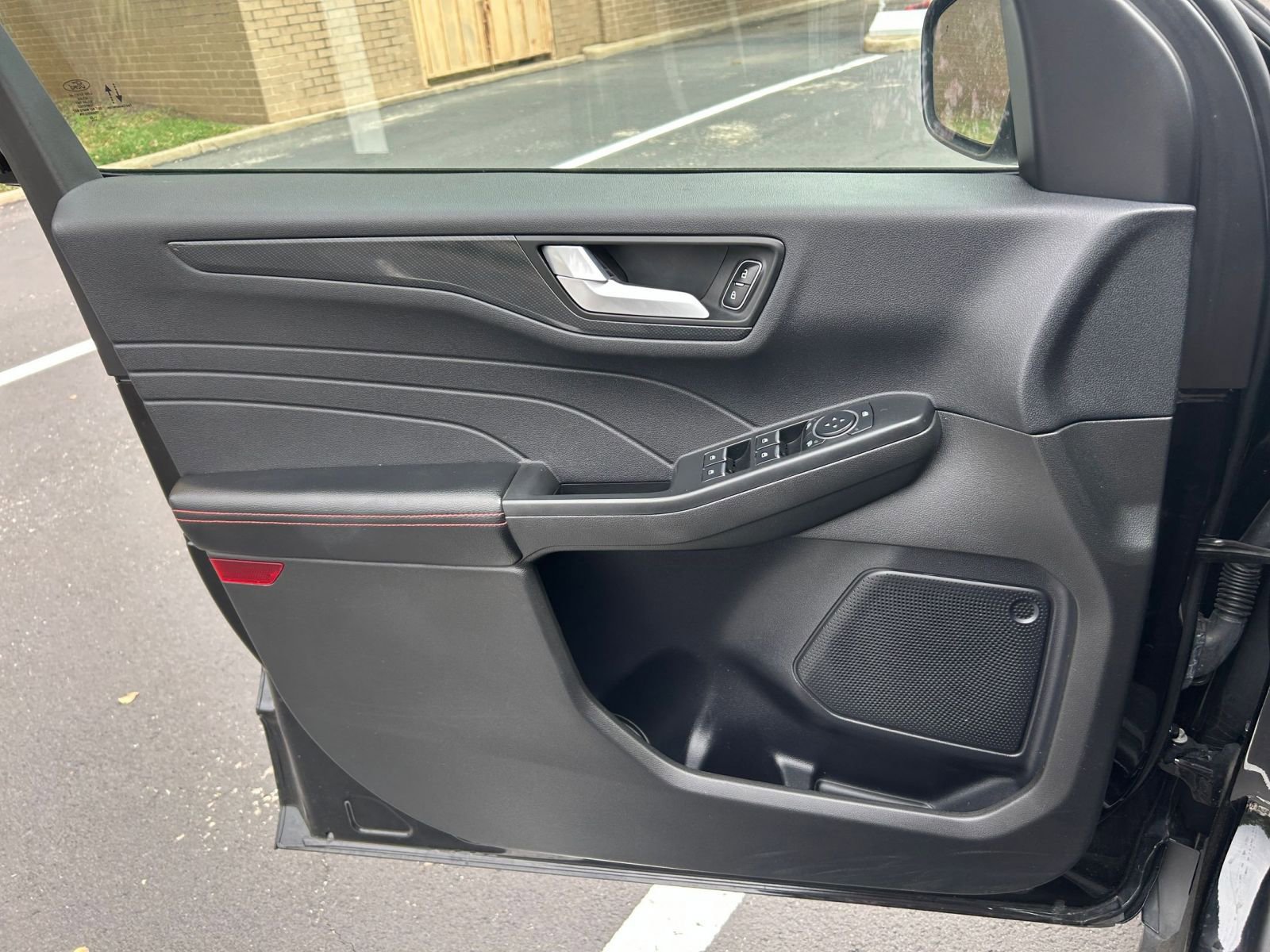 Thumbnail: 2023 Ford Escape - 20