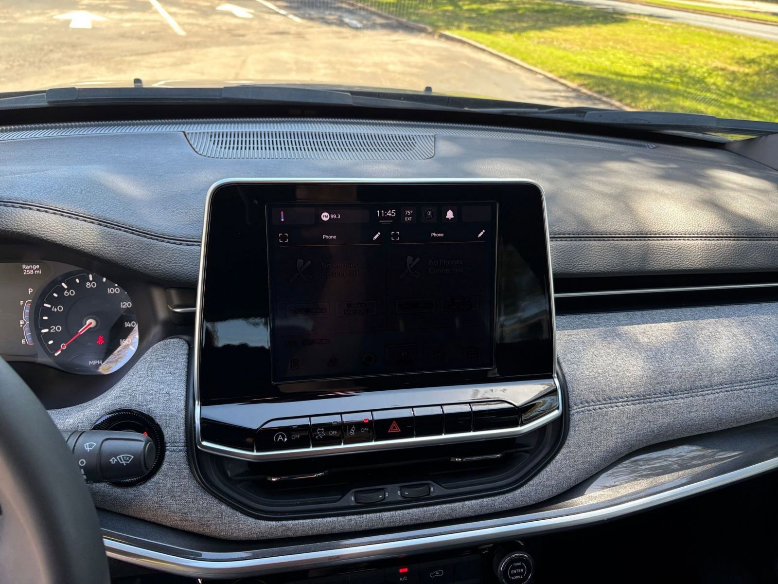 Thumbnail: 2025 Jeep Compass - 17