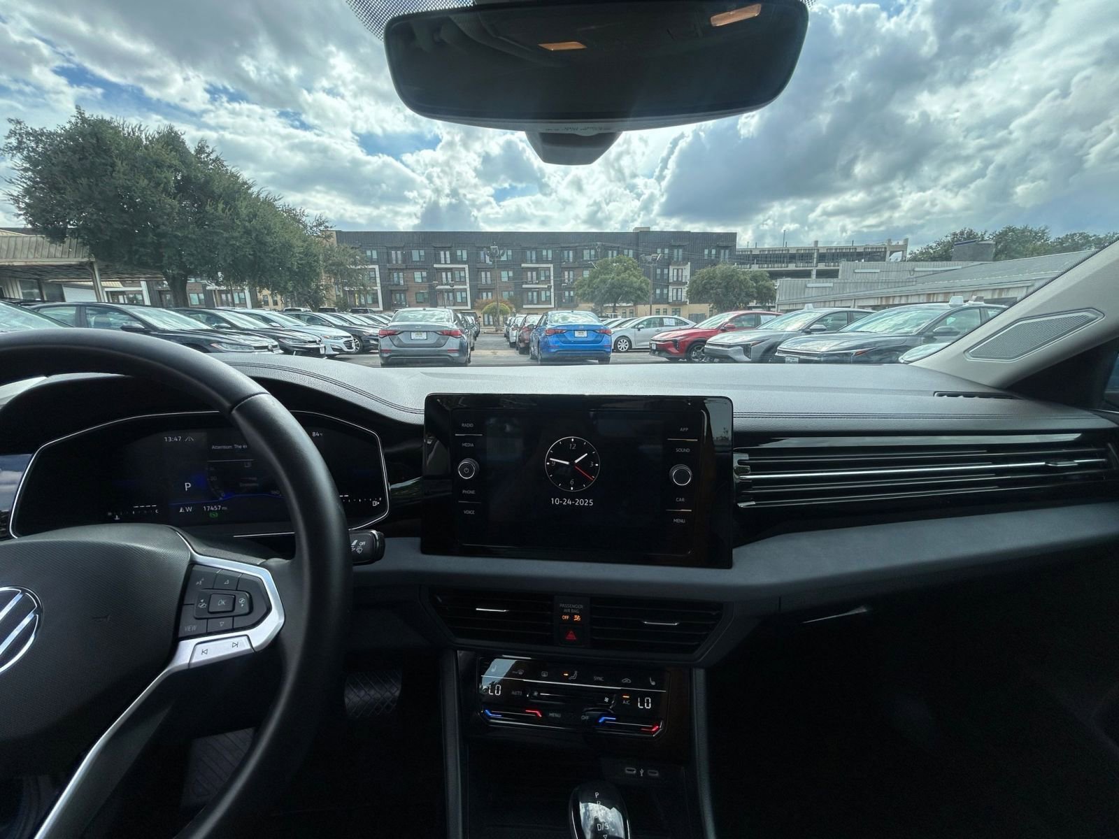 Thumbnail: 2025 Volkswagen Jetta - 31